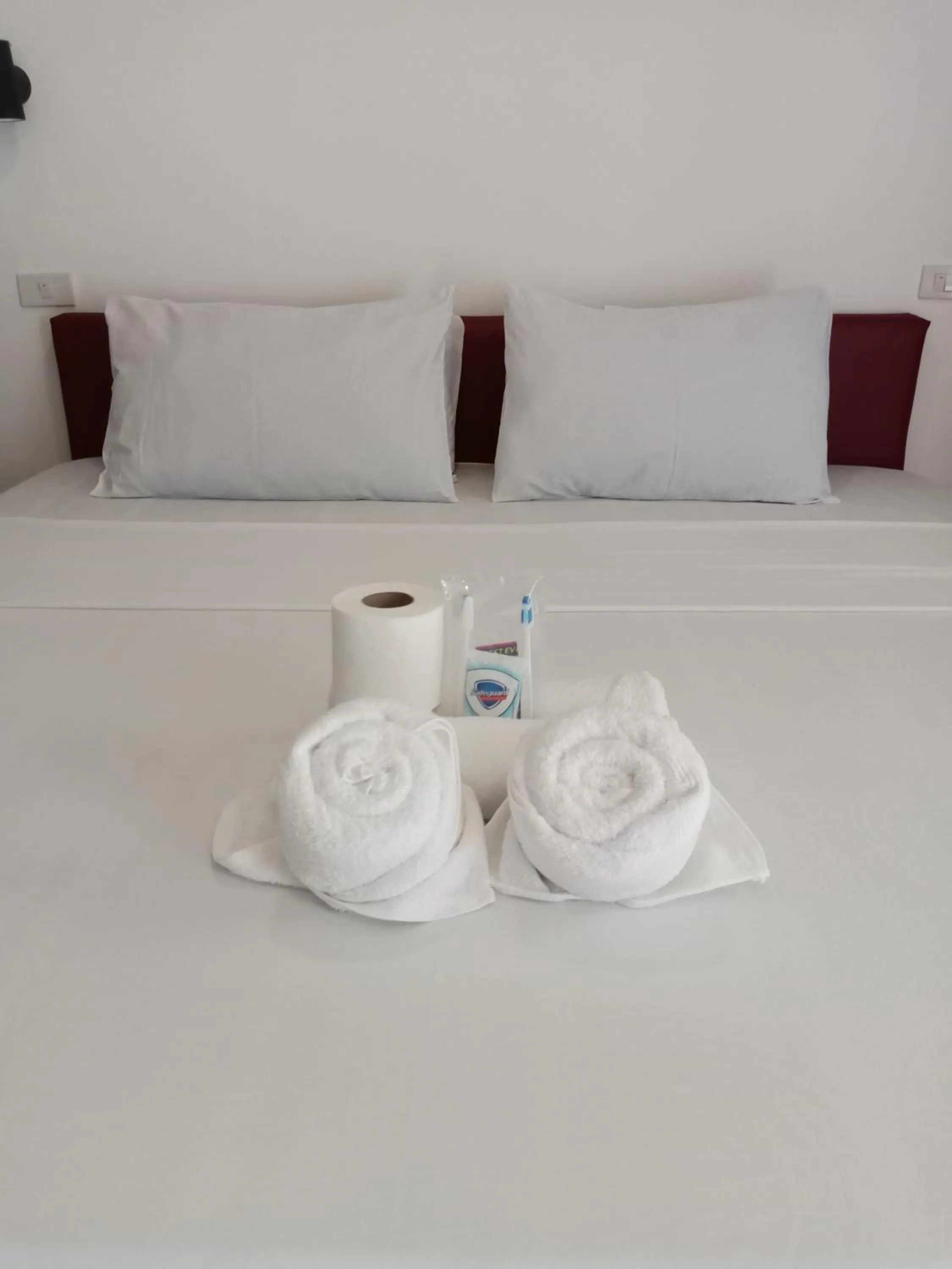 Bed in Jalyn's Resort Sabang