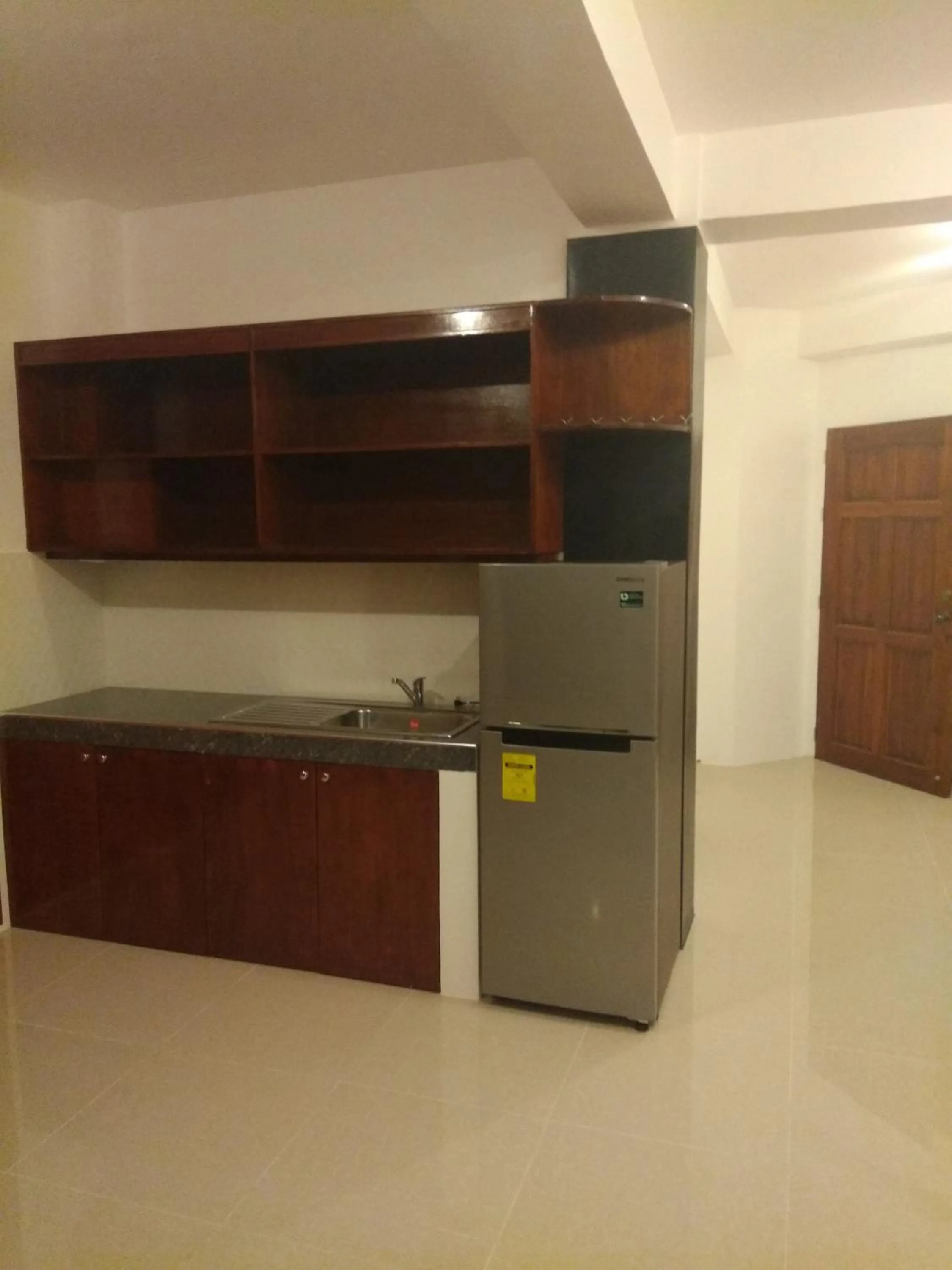 Kitchen or kitchenette in Jalyn's Resort Sabang