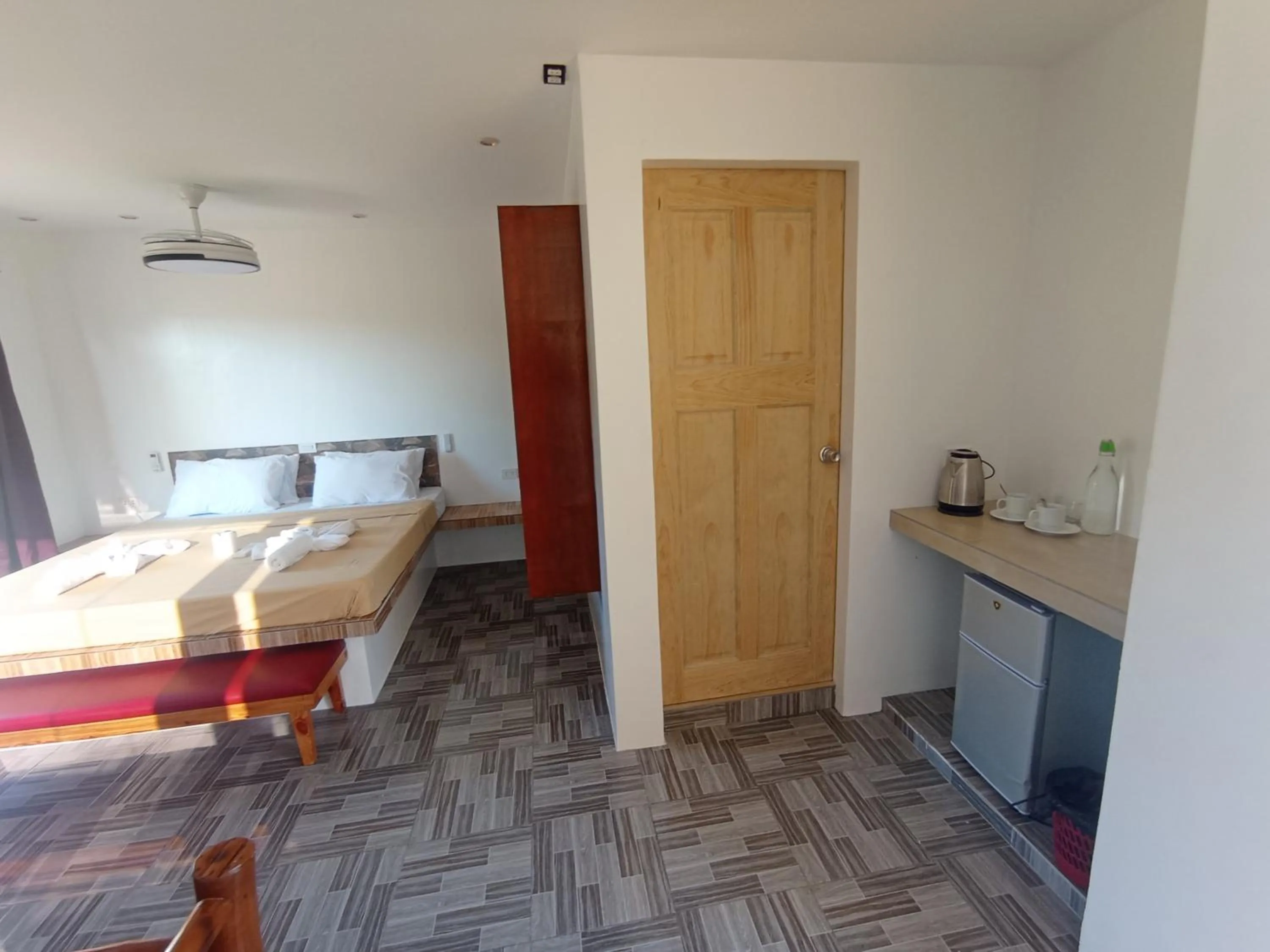 Bed in Jalyn's Resort Sabang