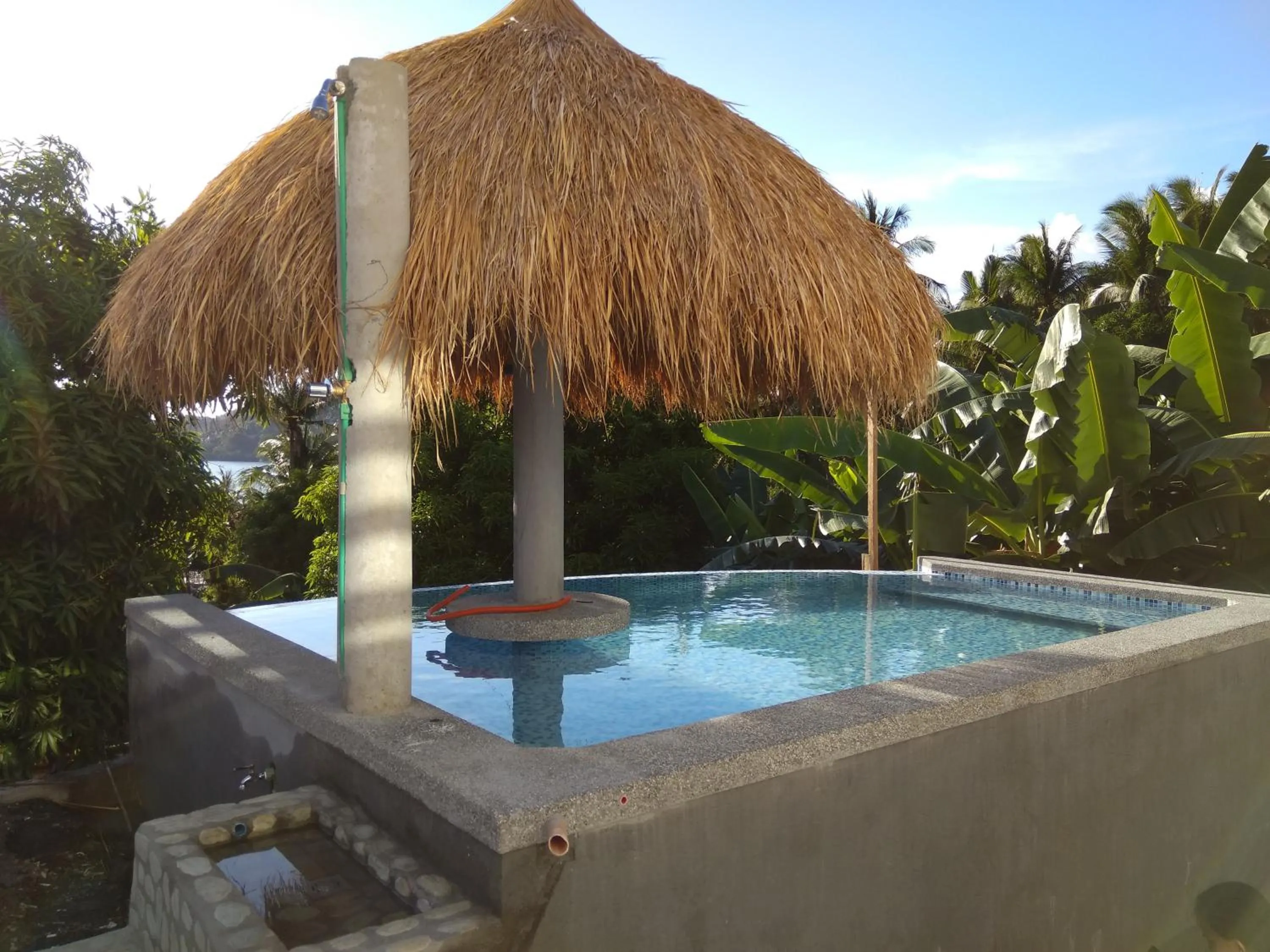 Swimming pool in Jalyn's Resort Sabang