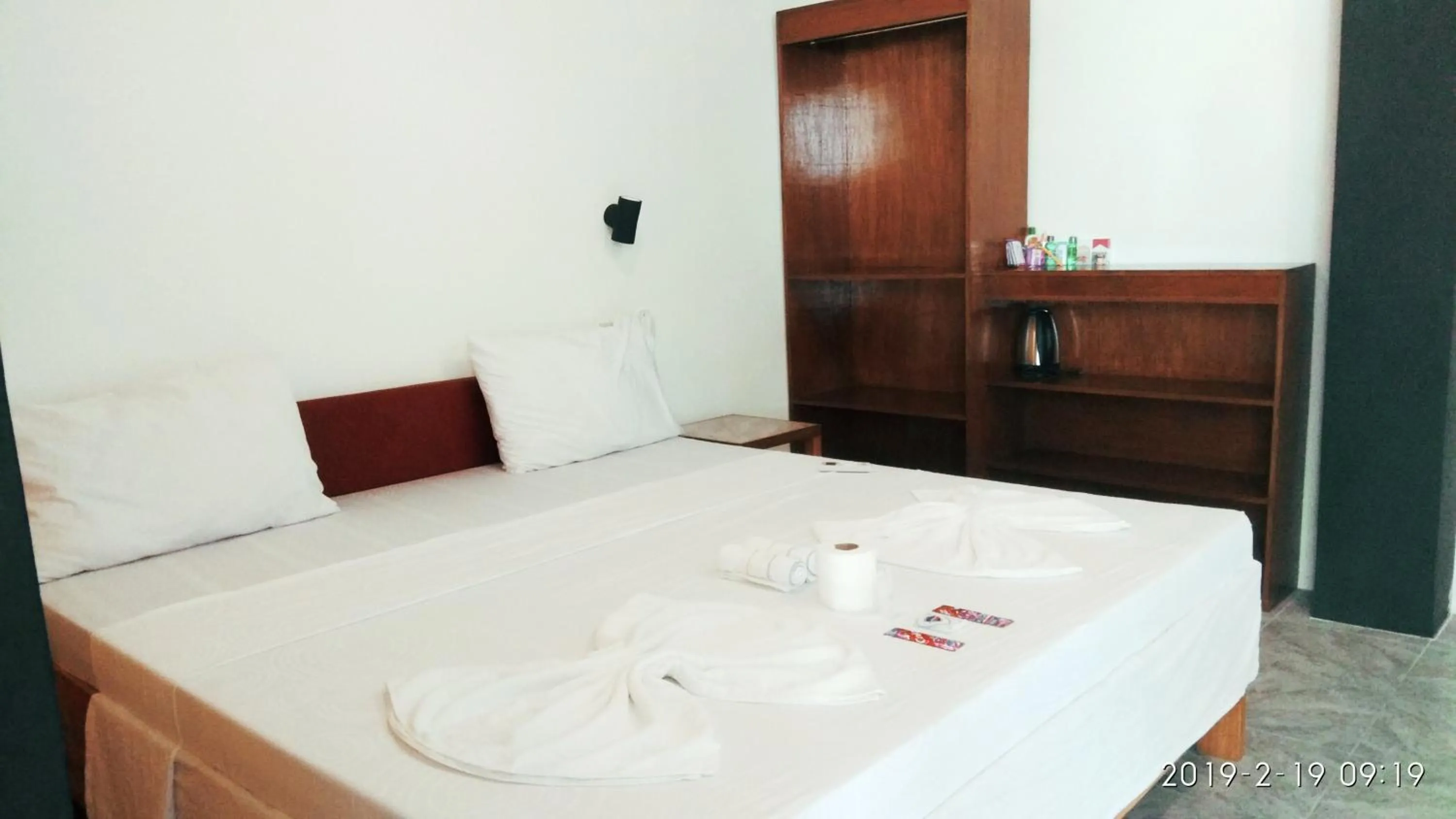 Bed in Jalyn's Resort Sabang