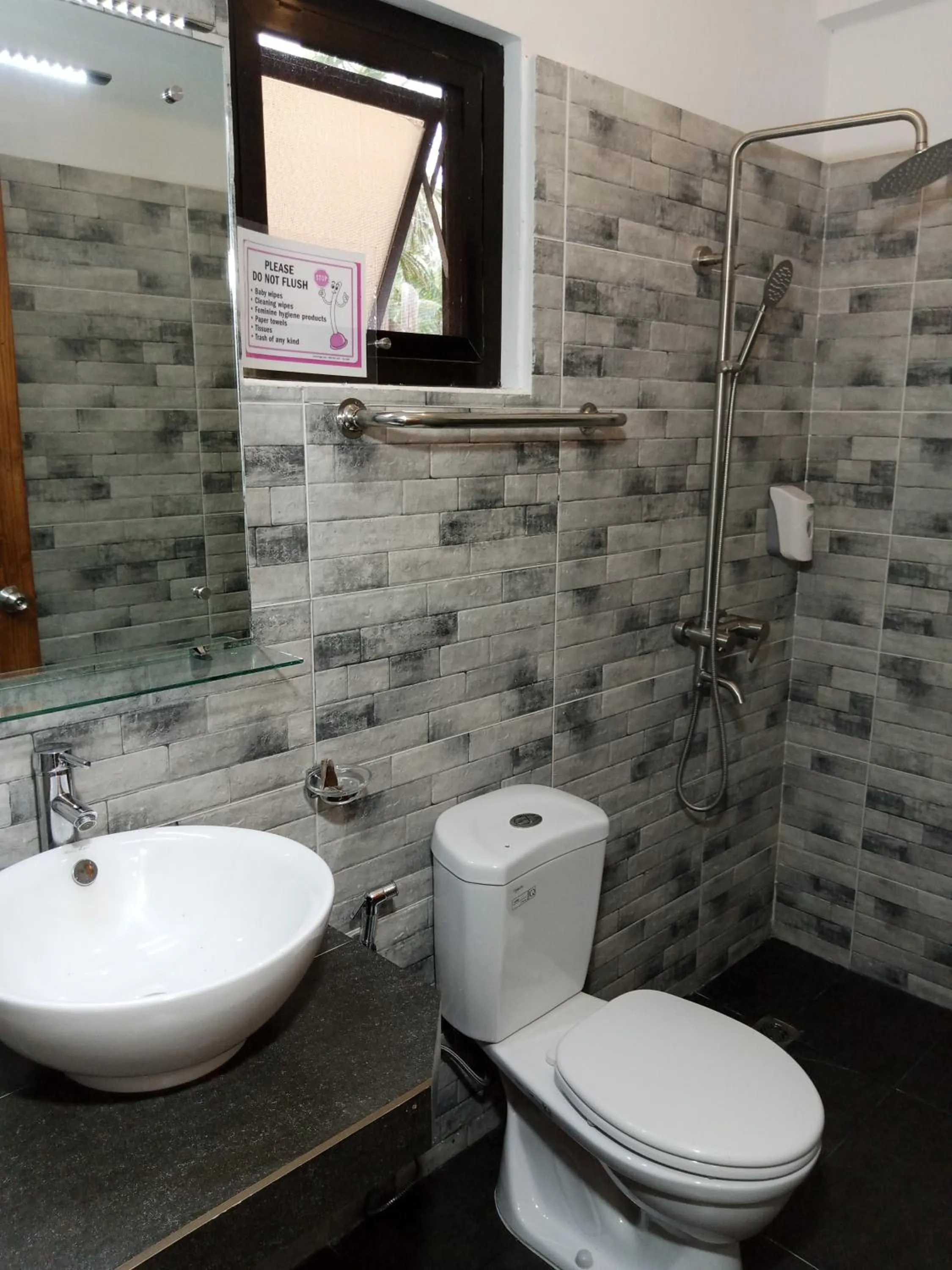 Bathroom in Jalyn's Resort Sabang