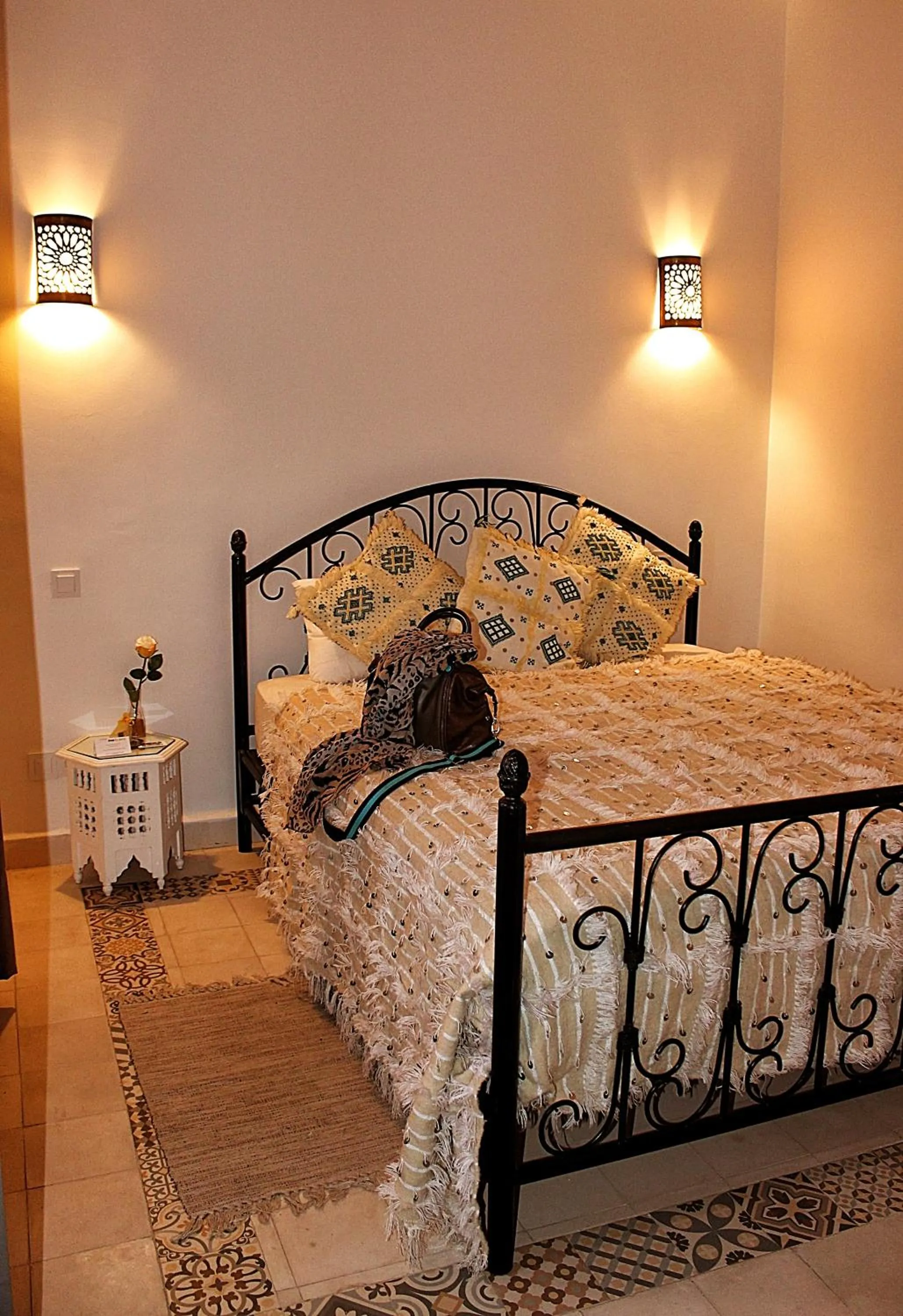 Bed in Riad El Arco ROOFTOP POOL & Spa