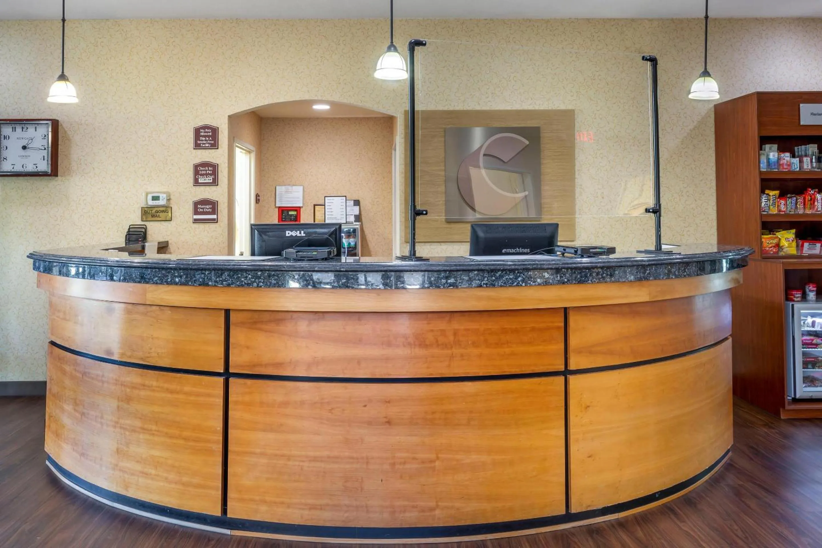Lobby or reception in Comfort Suites Eugene University