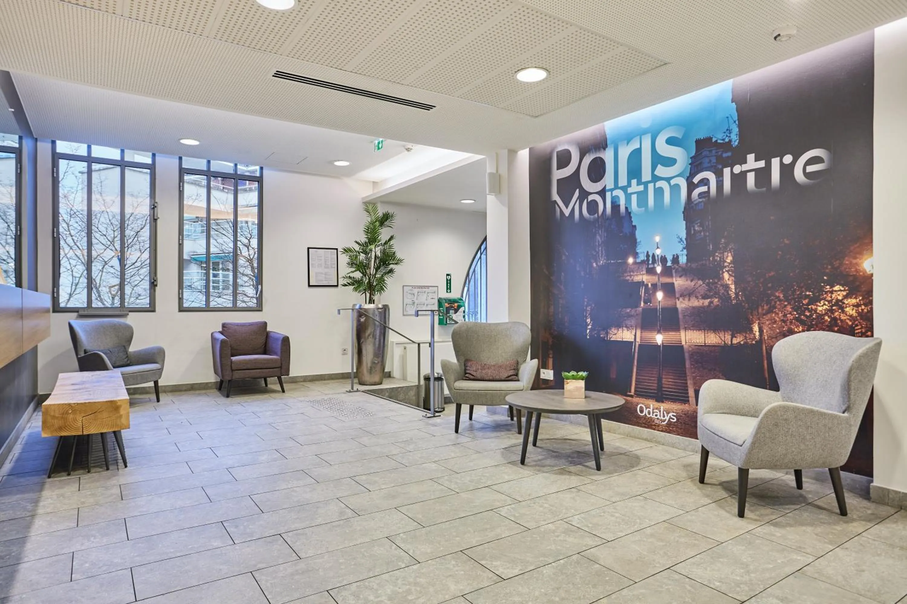 Lobby or reception in Appart Hotel Odalys City Paris Montmartre