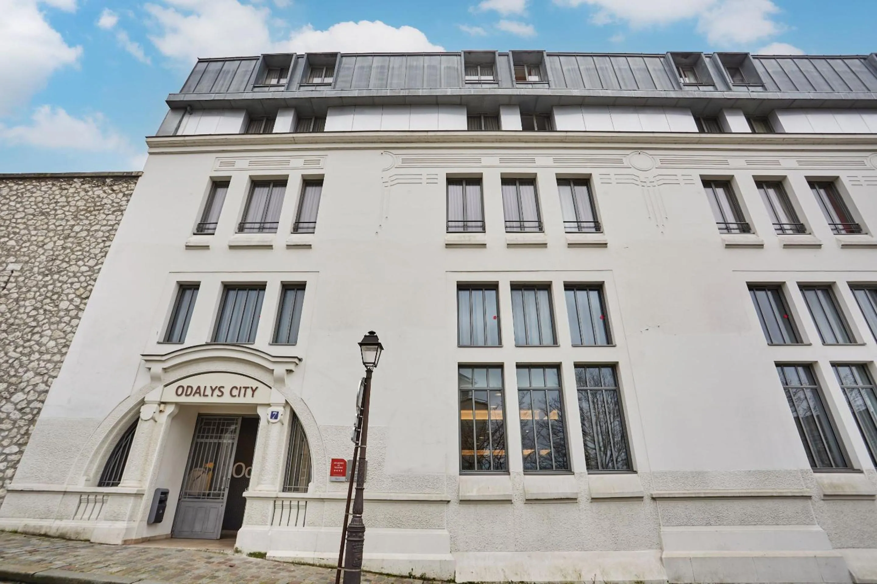 Property building in Appart Hotel Odalys City Paris Montmartre