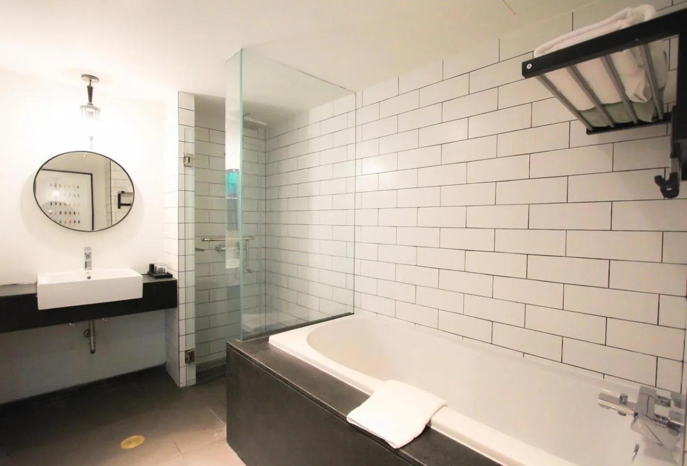 Shower in Sugar Marina Hotel - ART - Karon Beach