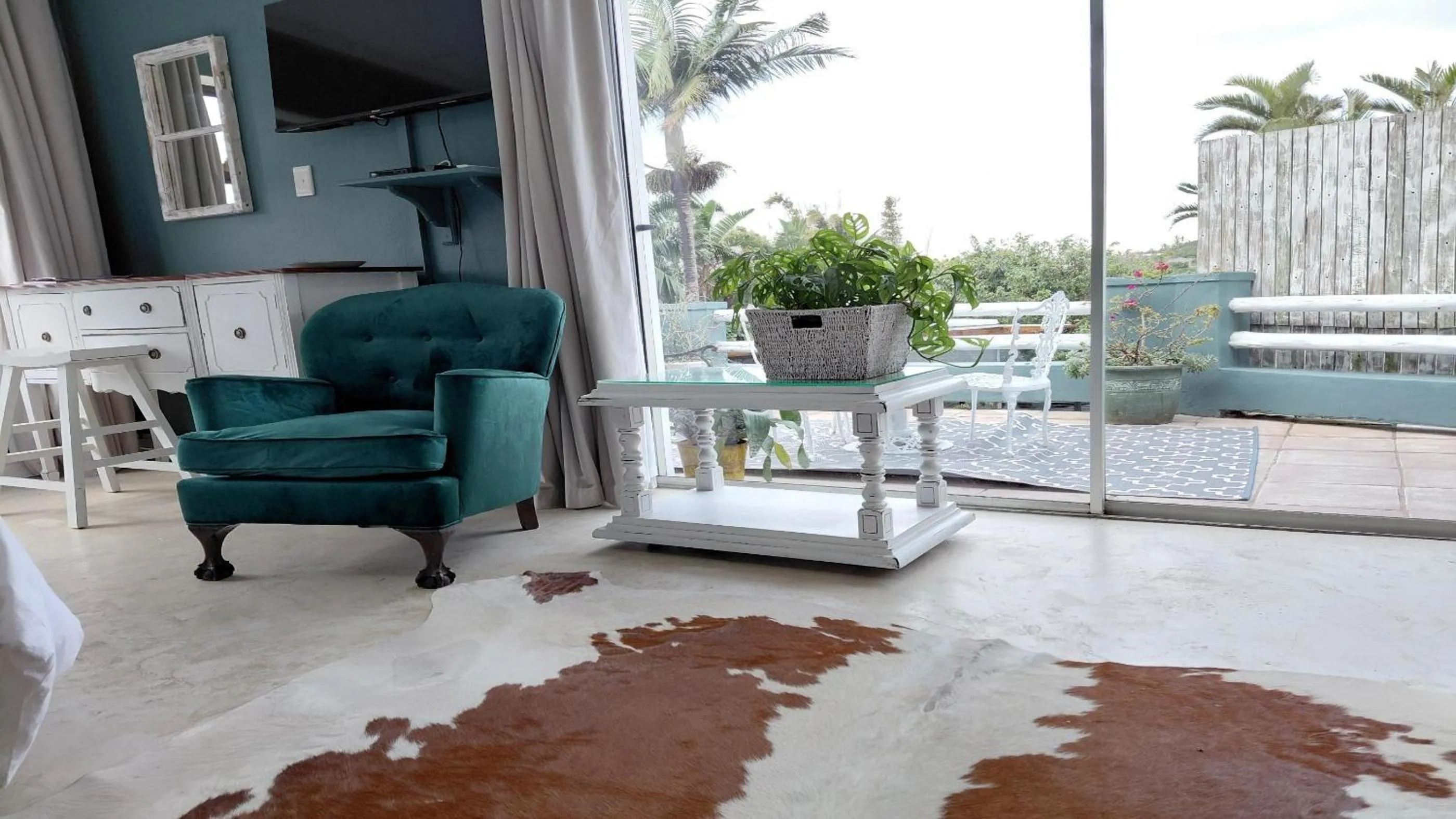 Photo of the whole room in Villa Roc Guesthouse - Solar Power