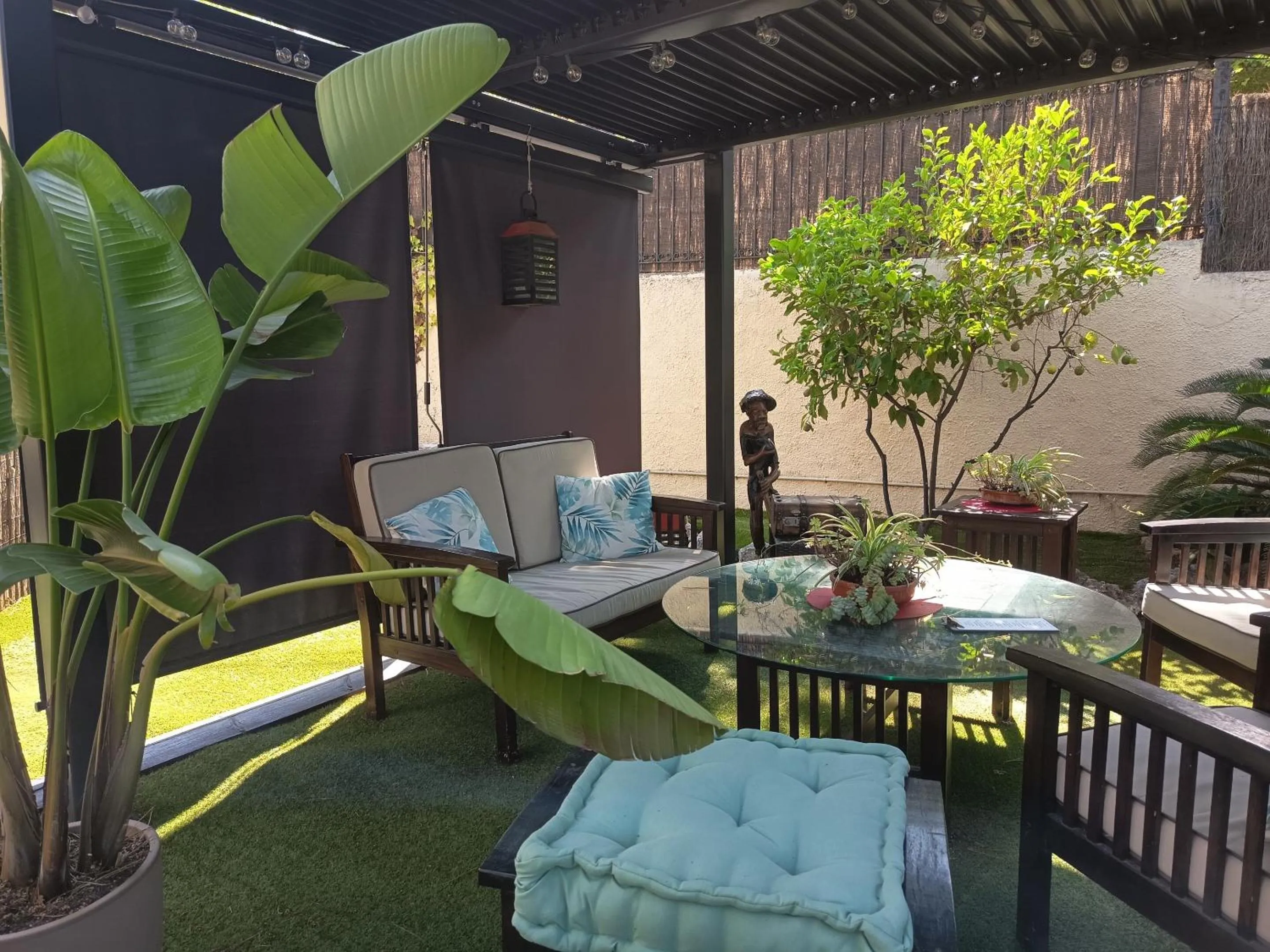 Garden in Cal Music B&B