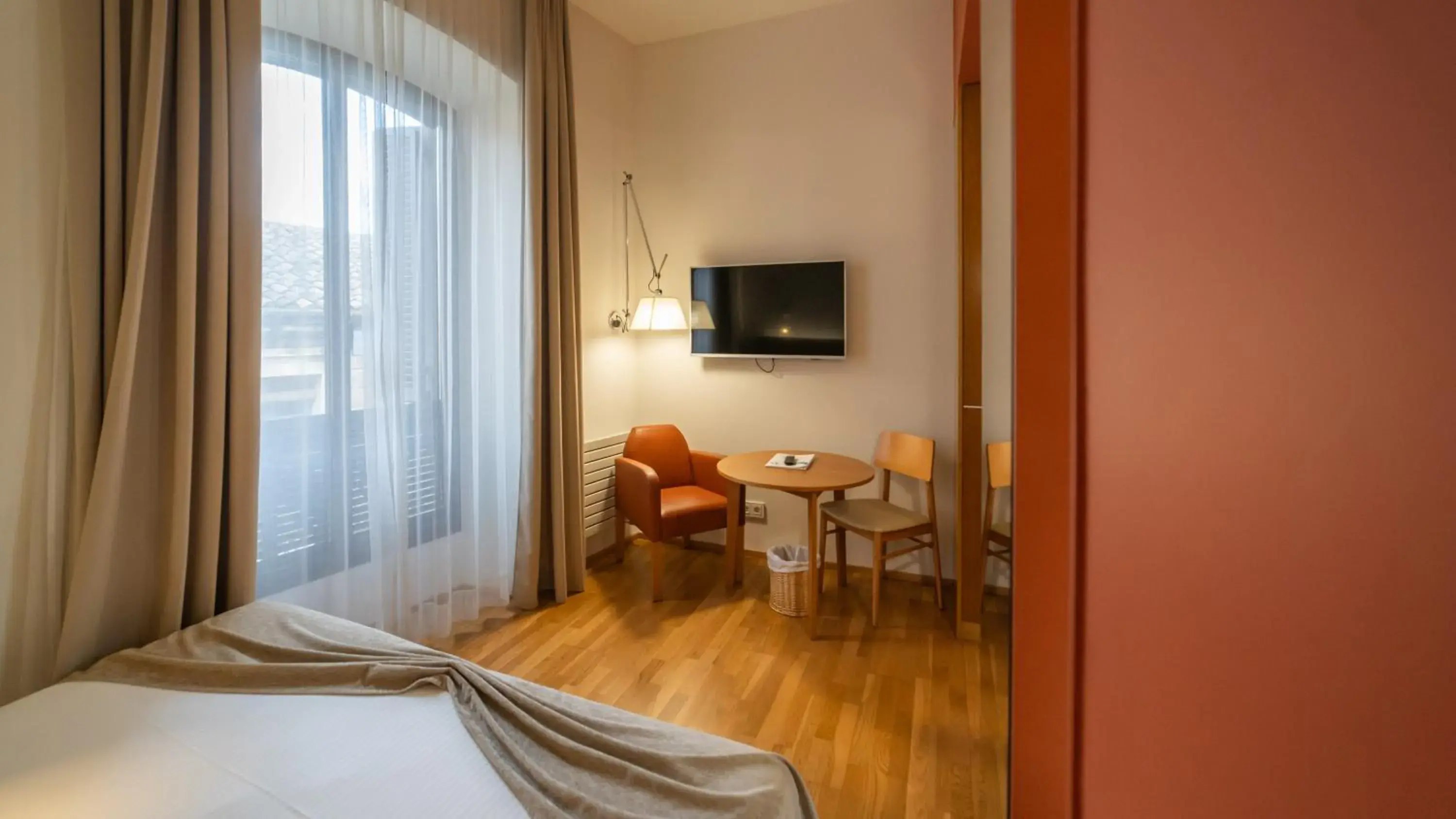 Superior Twin Room in Hotel Balneario Prats Superior Twin Room in Hotel Balneario Prats