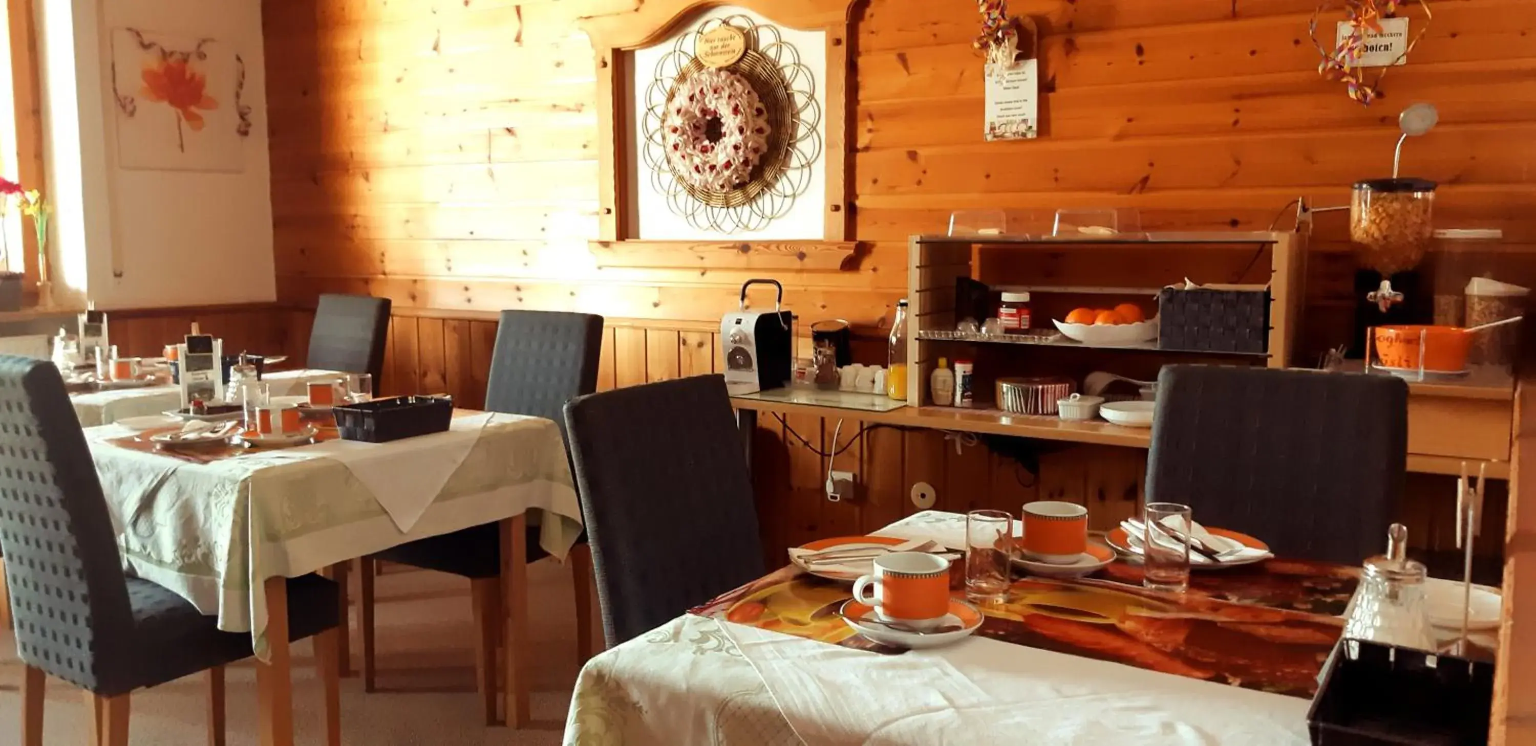 Haus Angelika - bed & breakfast - Innsbruck/Igls Haus Angelika - bed & breakfast - Innsbruck/Igls