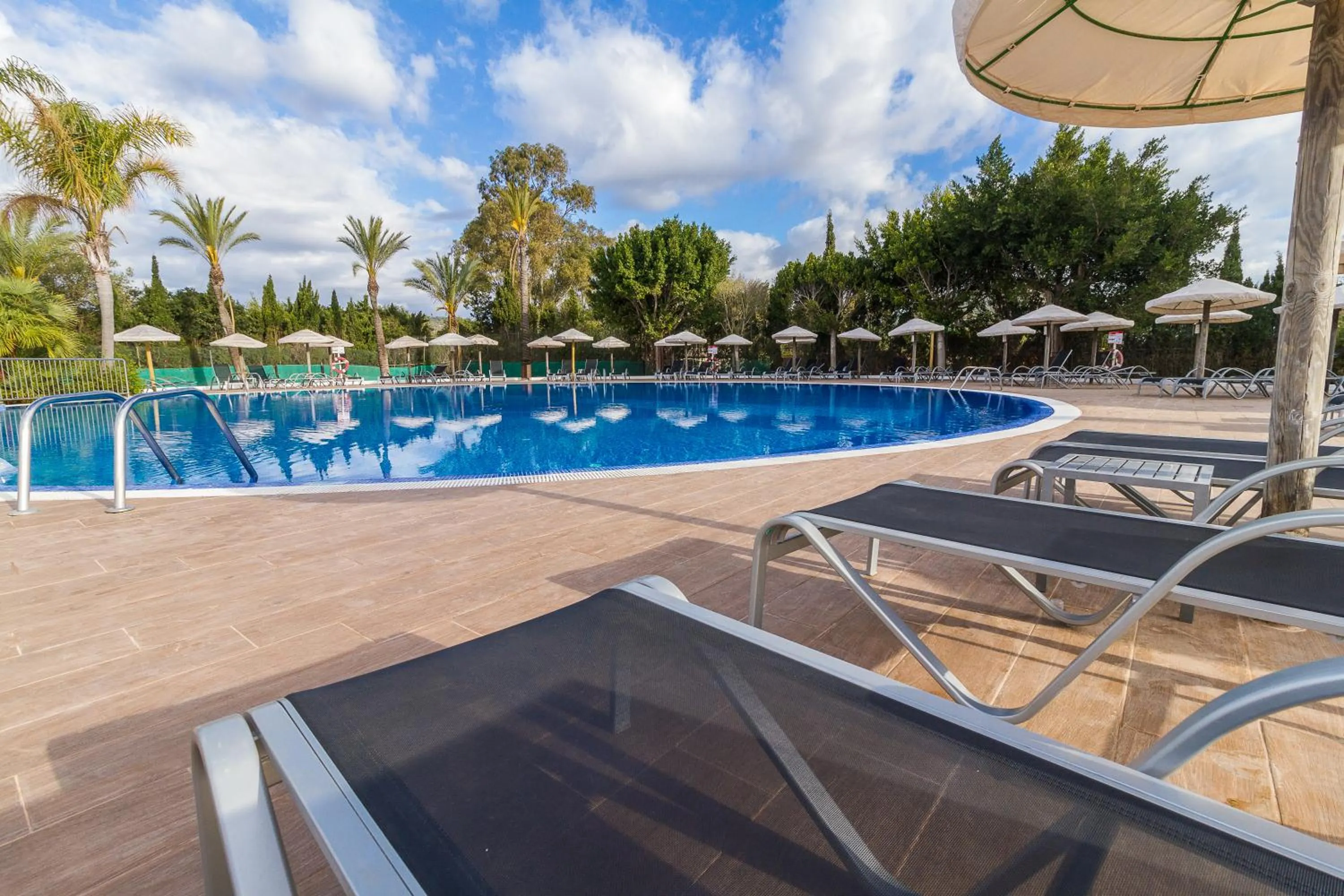 Swimming pool in Eix Lagotel Holiday Resort