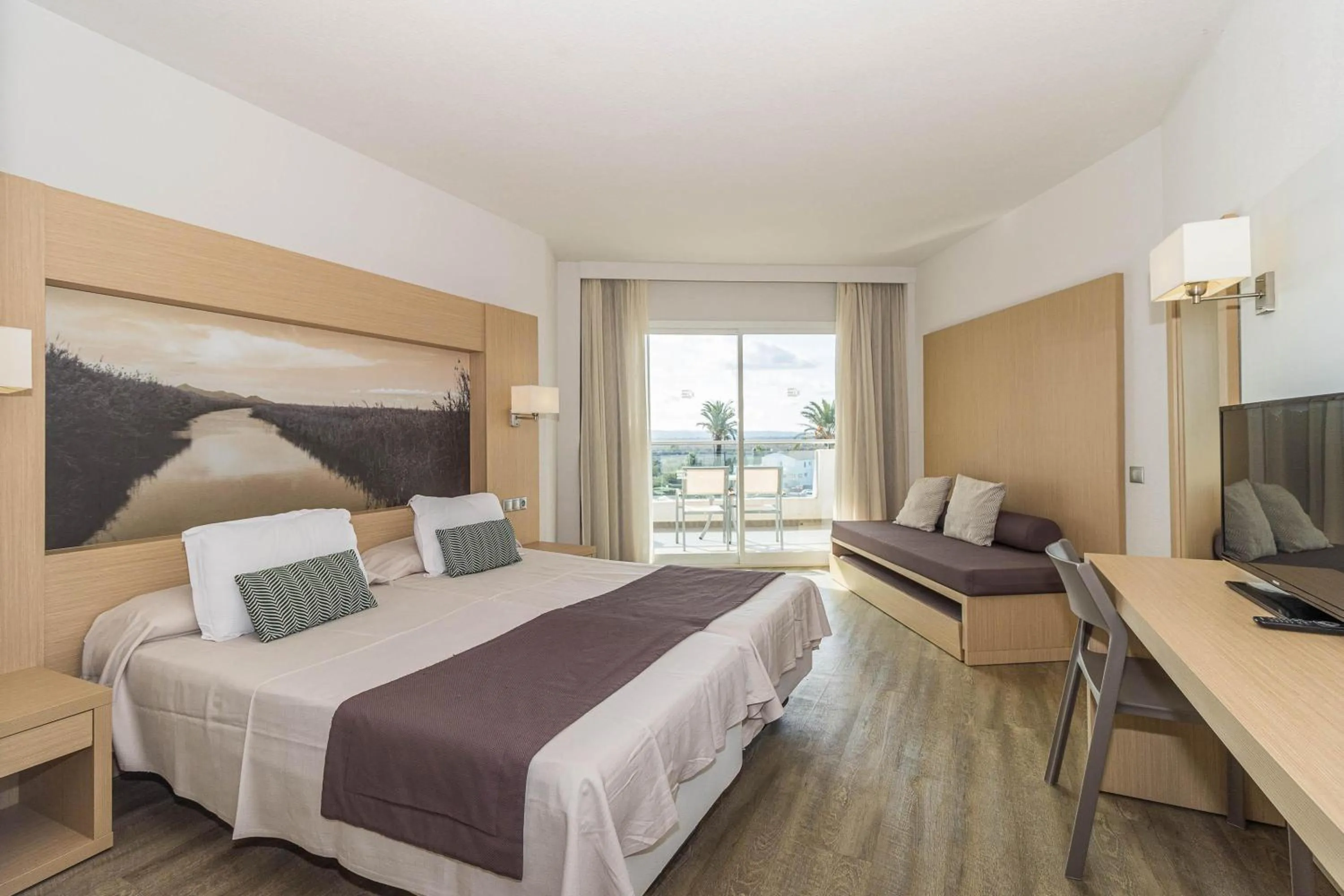 Photo of the whole room, Bed in Eix Lagotel Holiday Resort