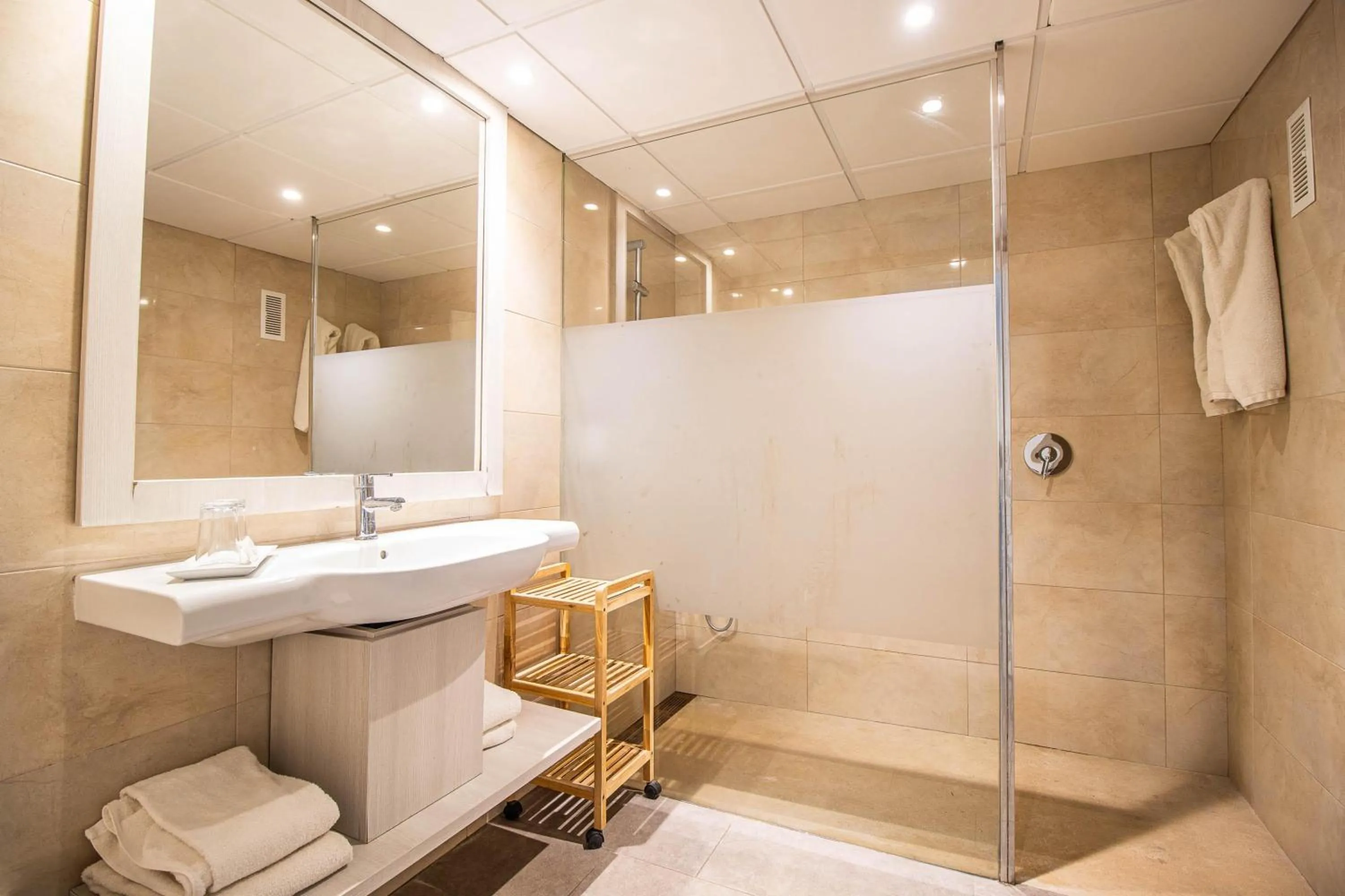 Bathroom in Eix Lagotel Holiday Resort