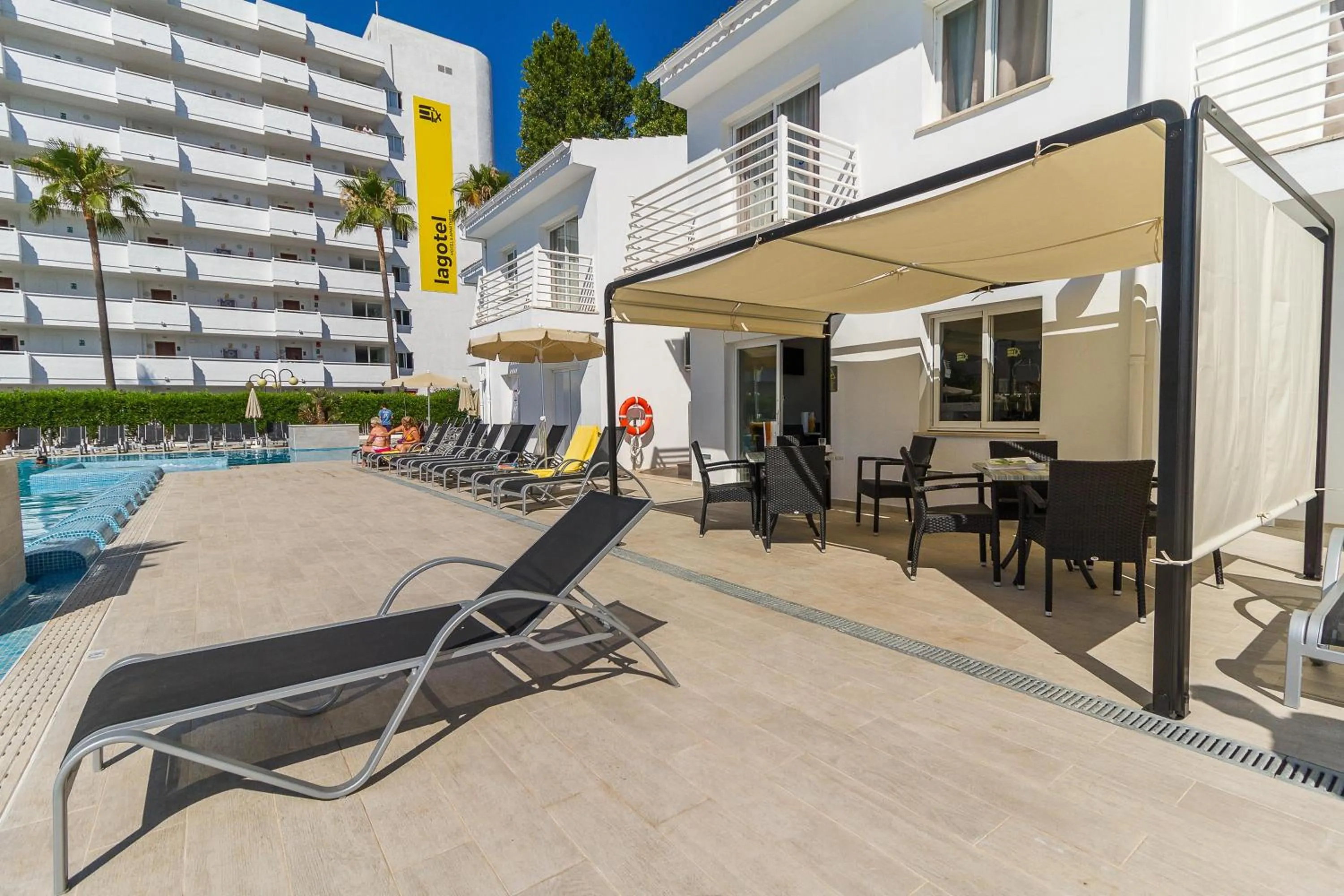 Property building in Eix Lagotel Holiday Resort