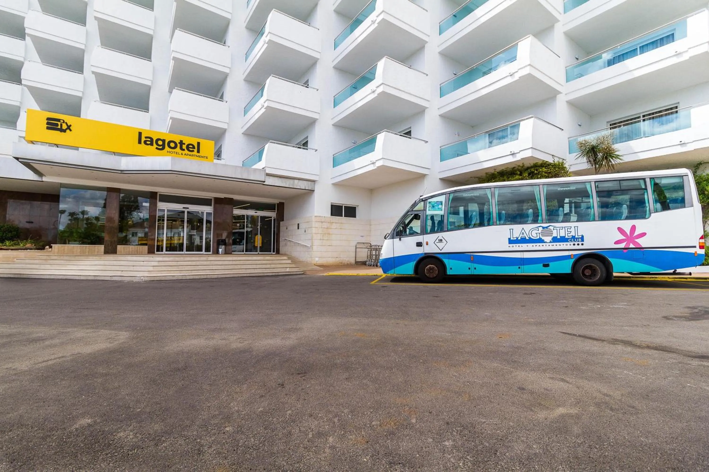 Property building in Eix Lagotel Holiday Resort