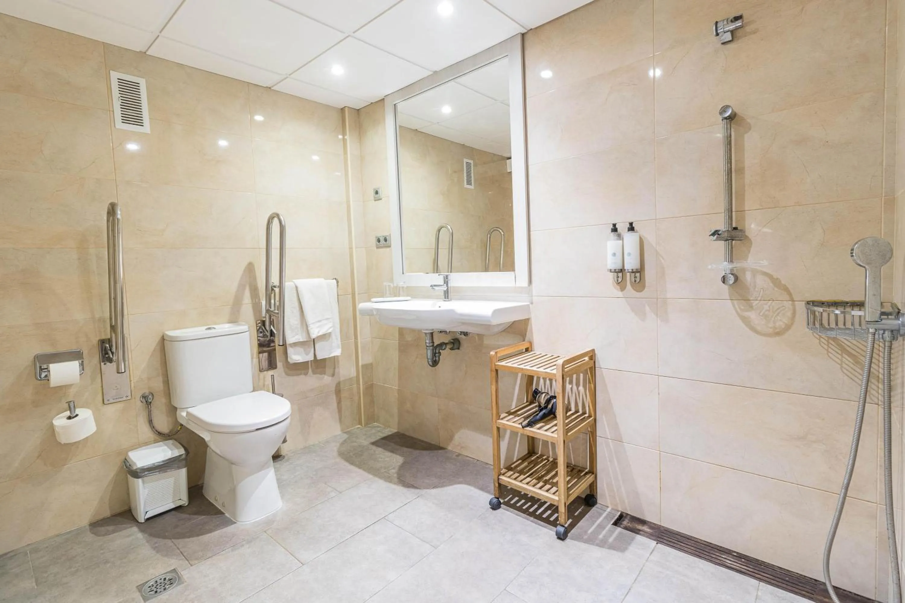 Bathroom in Eix Lagotel Holiday Resort