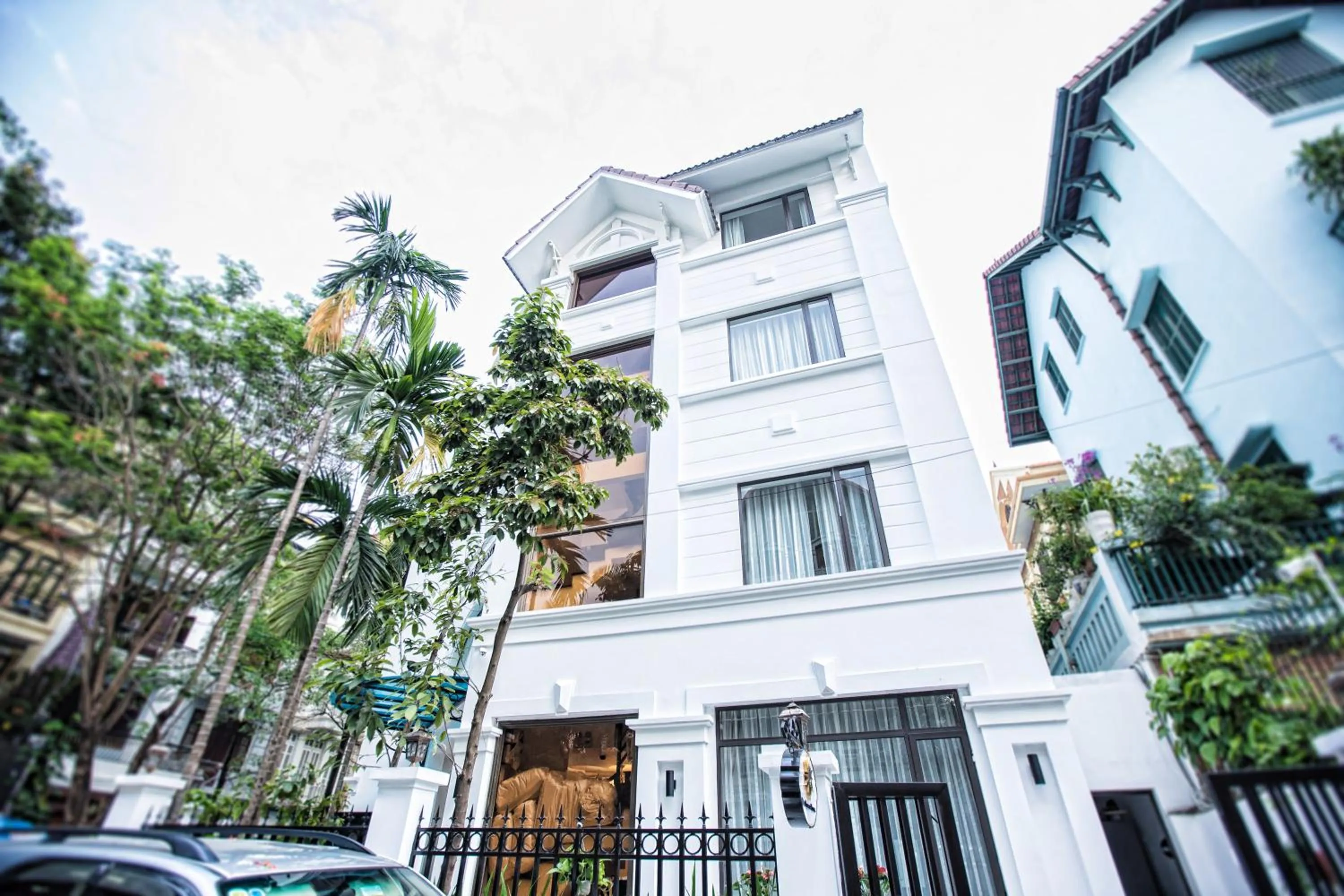 Patio in Dinh Elegant Hanoi Hotel