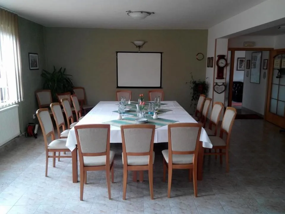 Business facilities in Pension U Labe