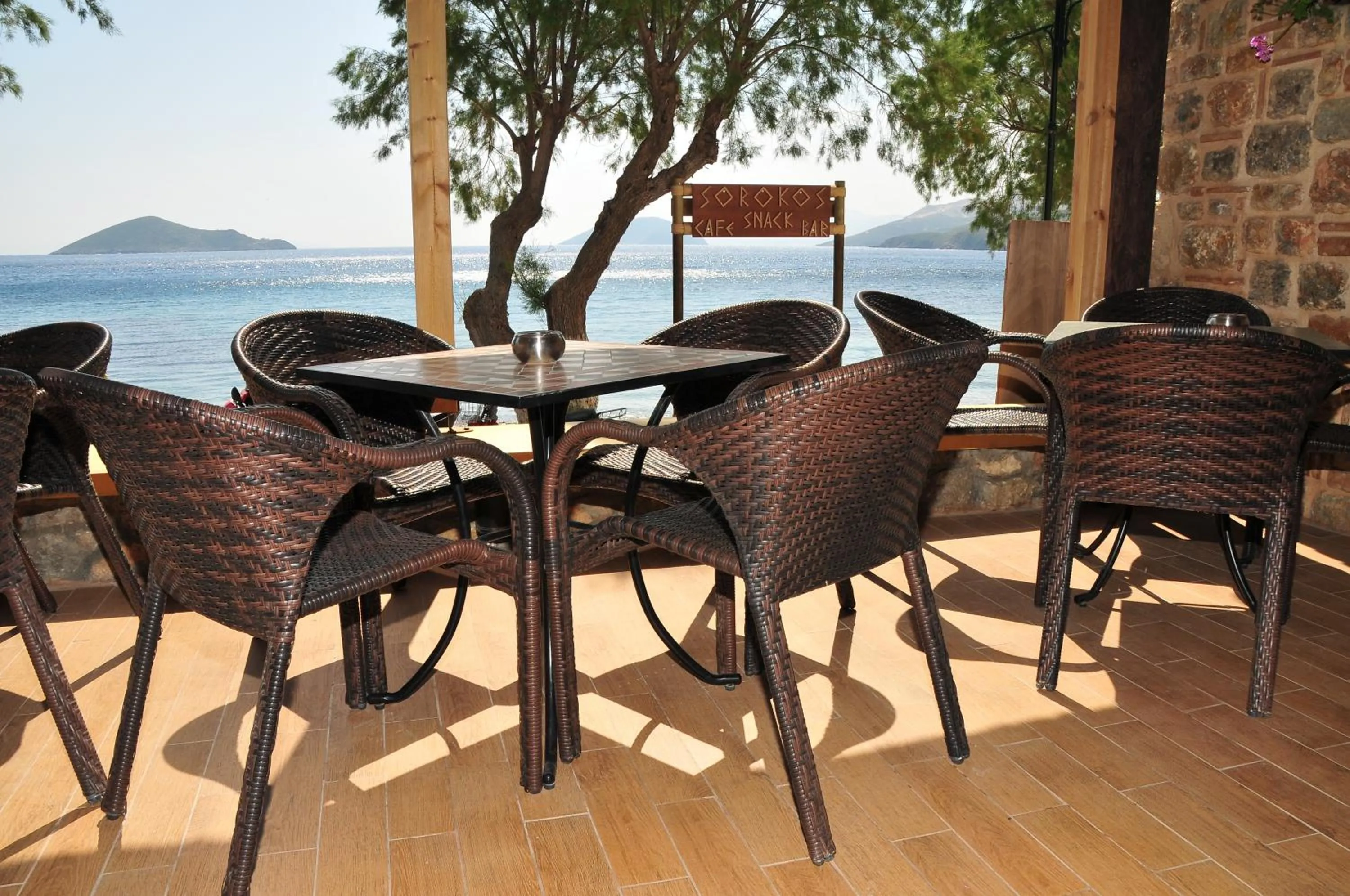 Restaurant/places to eat in Panteli Beach Hotel