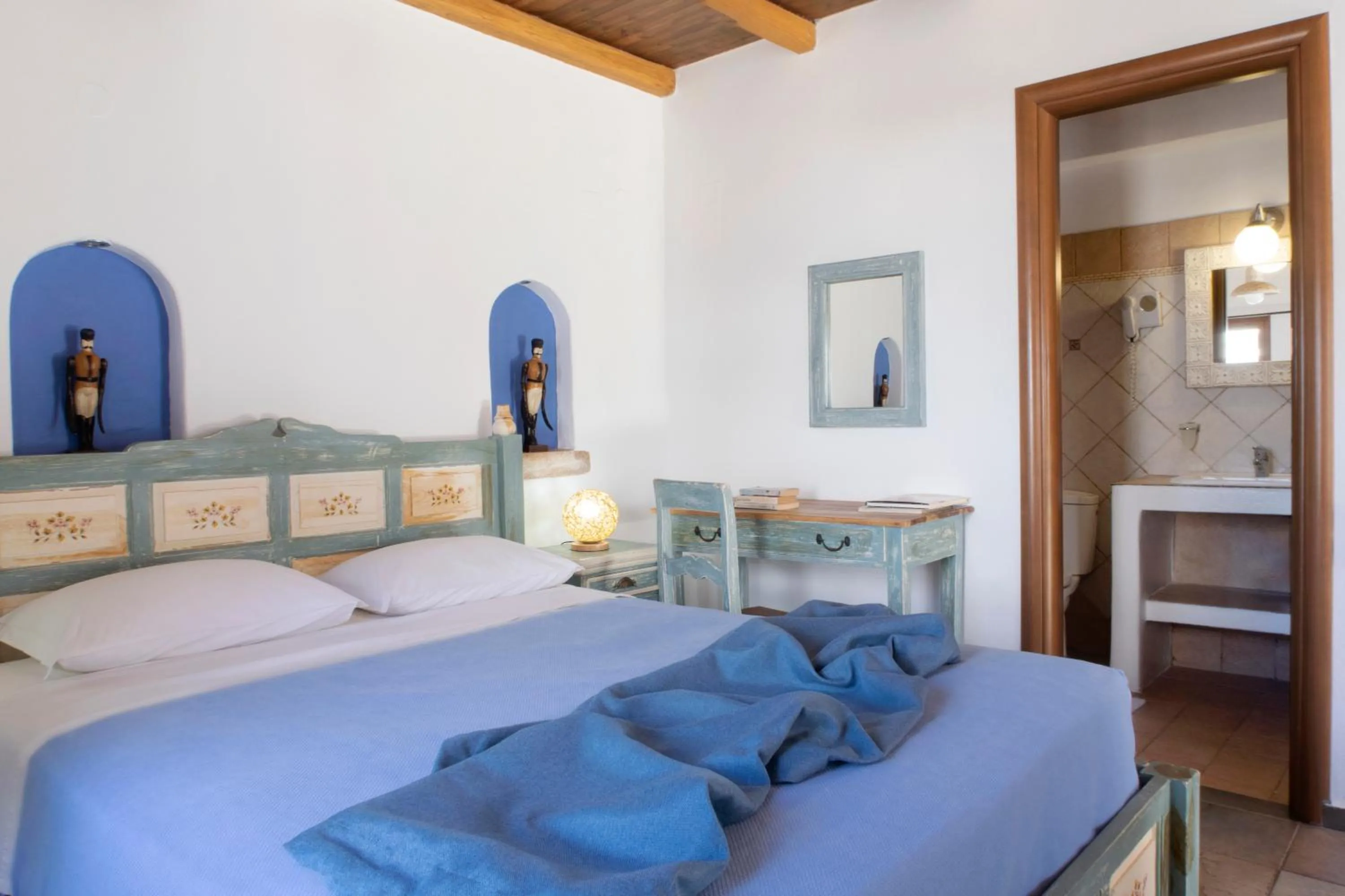 Bed in Panteli Beach Hotel