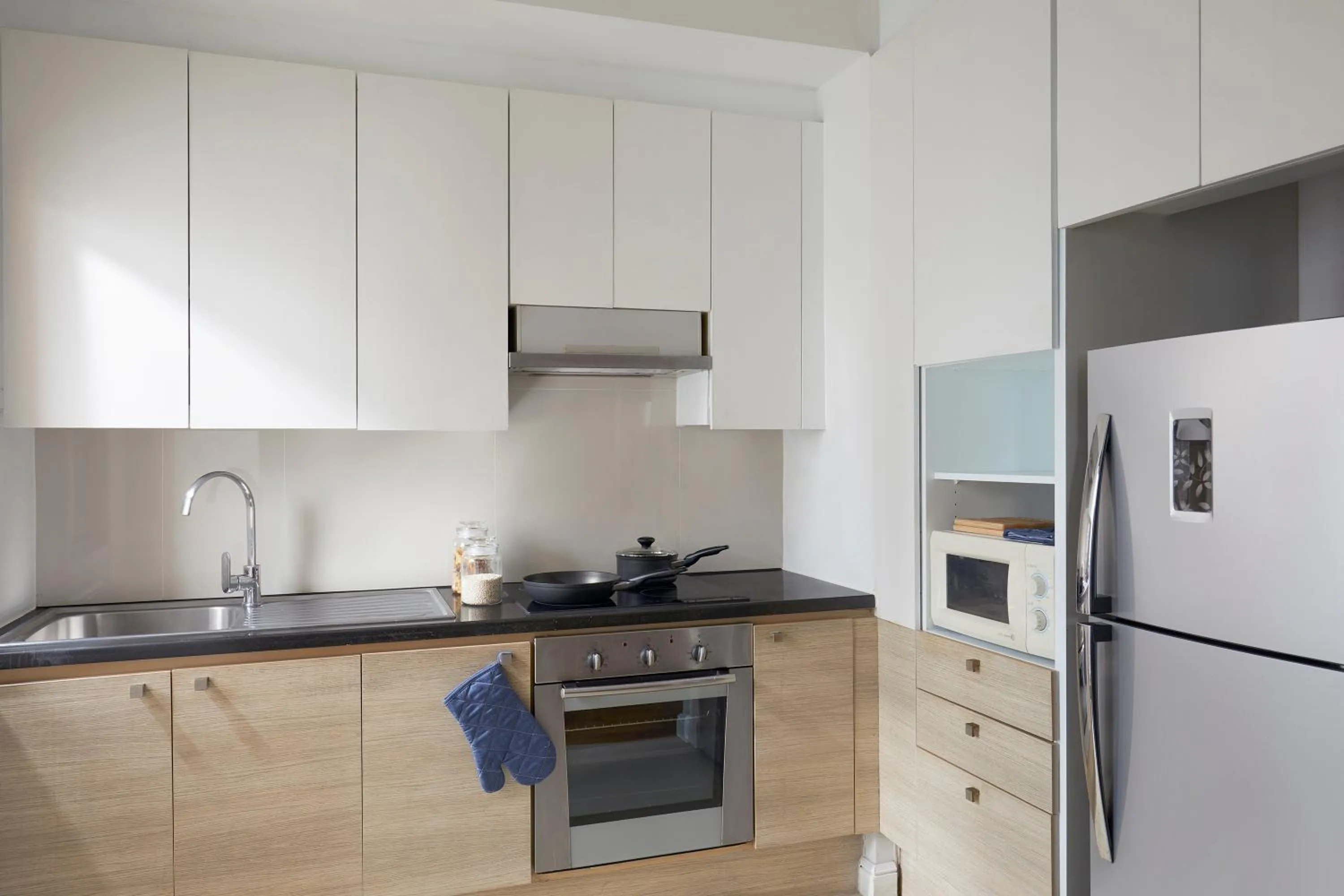 Kitchen or kitchenette in Somerset Park Suanplu Bangkok