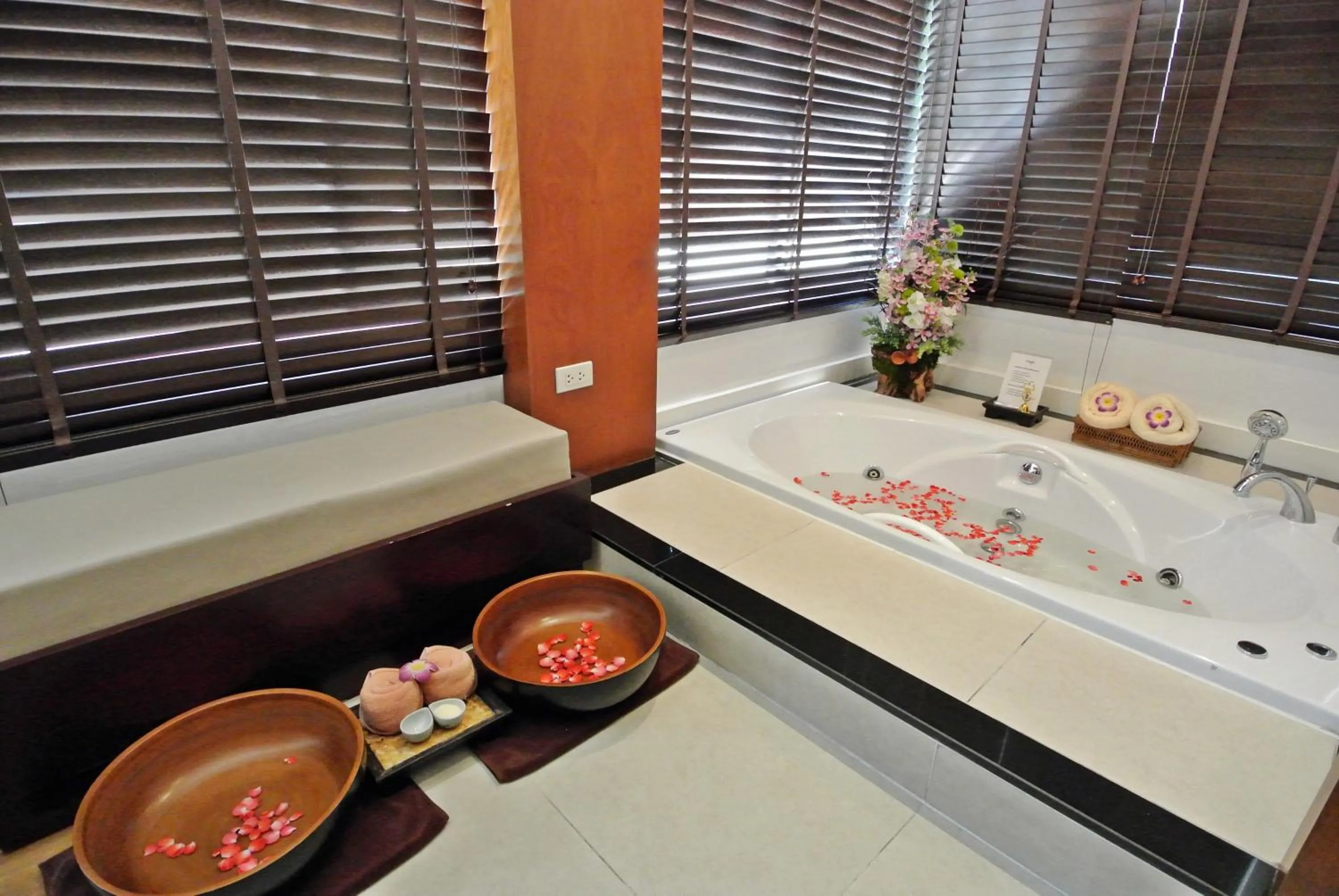 Spa and wellness centre/facilities in Somerset Park Suanplu Bangkok