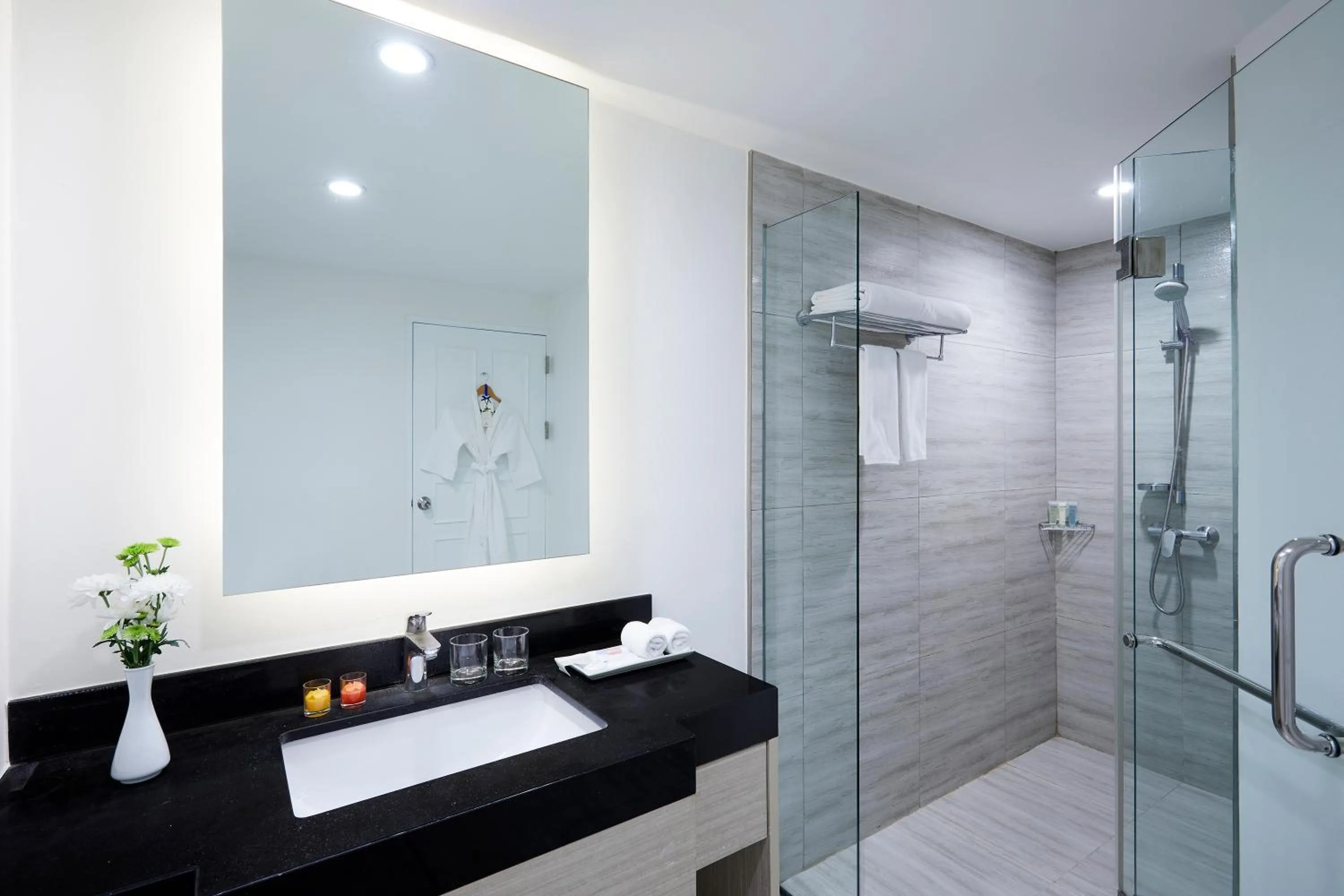 Bathroom in Somerset Park Suanplu Bangkok