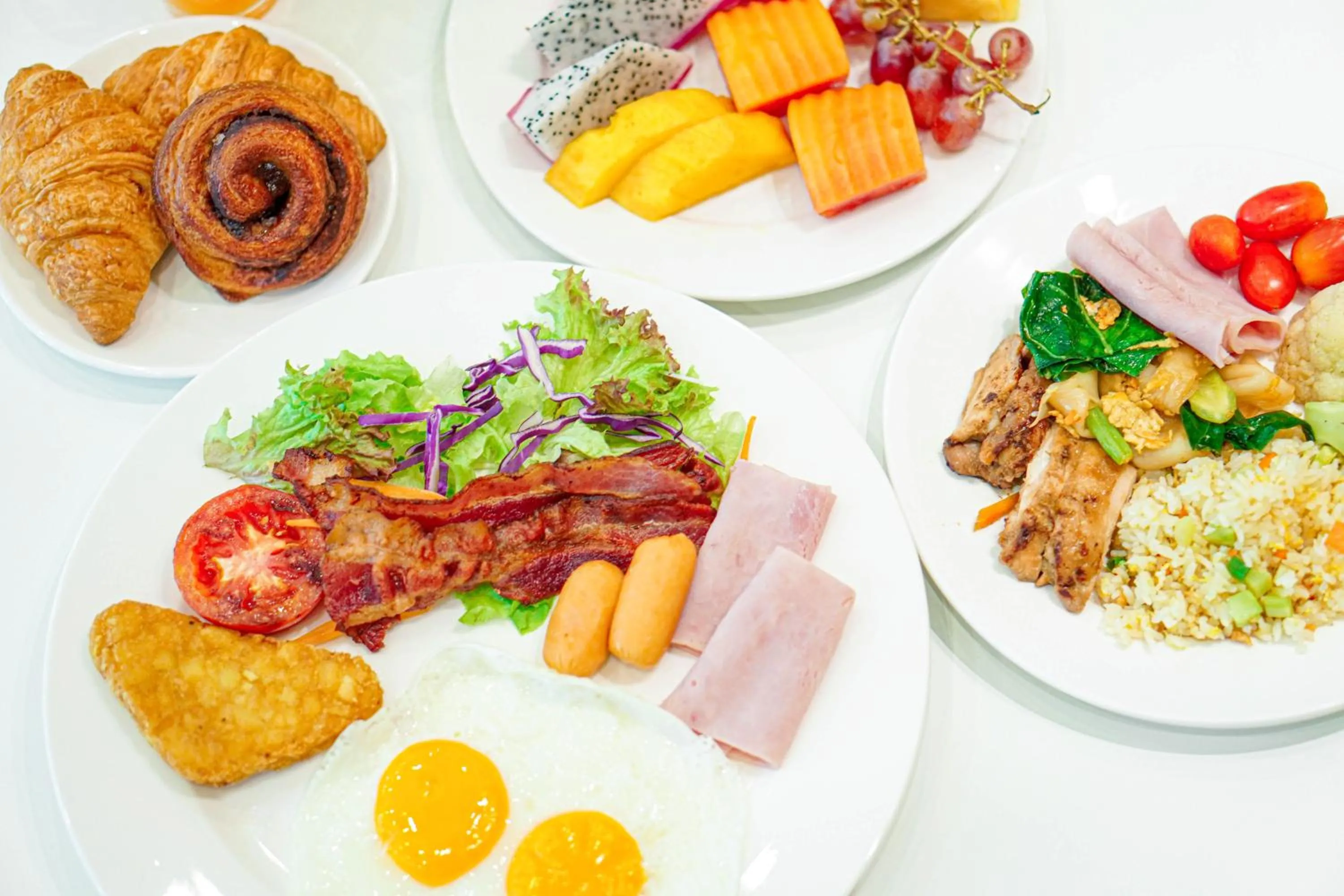 Buffet breakfast in Somerset Park Suanplu Bangkok