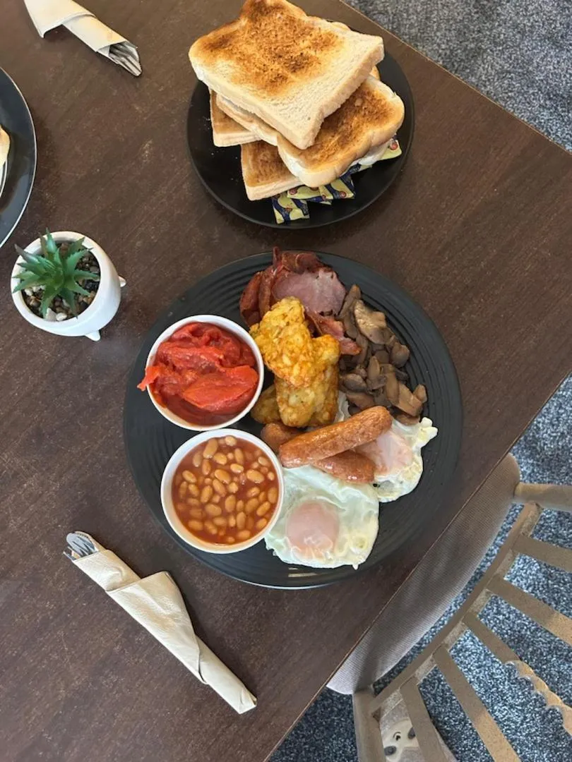 MyRoomz Golden Strand Hotel