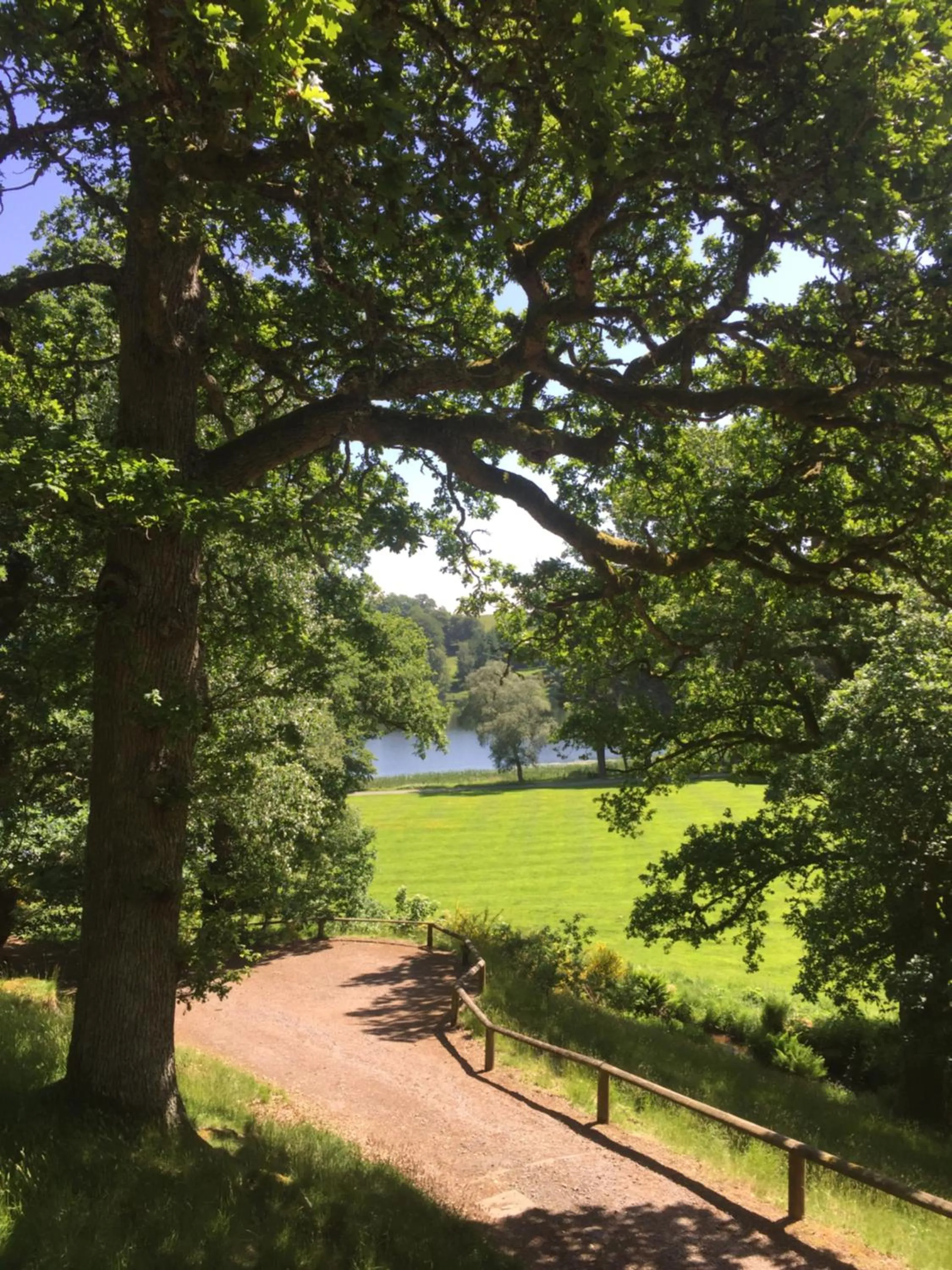 Loch Monzievaird Chalets