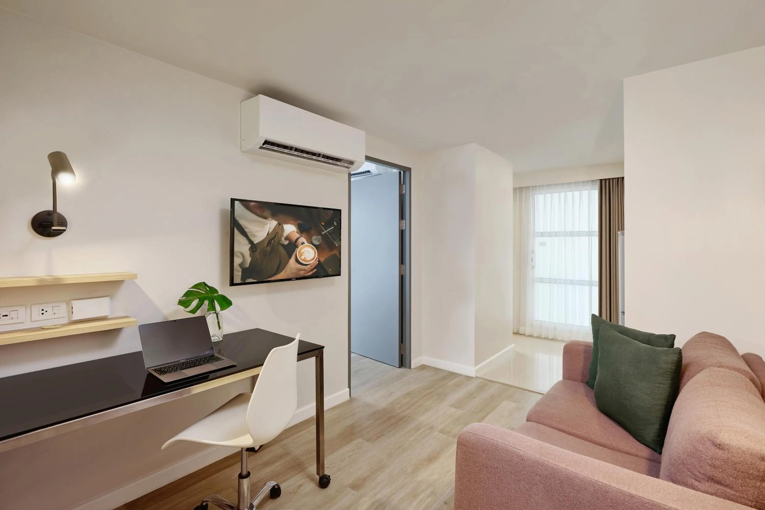 Living room in Citadines Sukhumvit 16 Bangkok