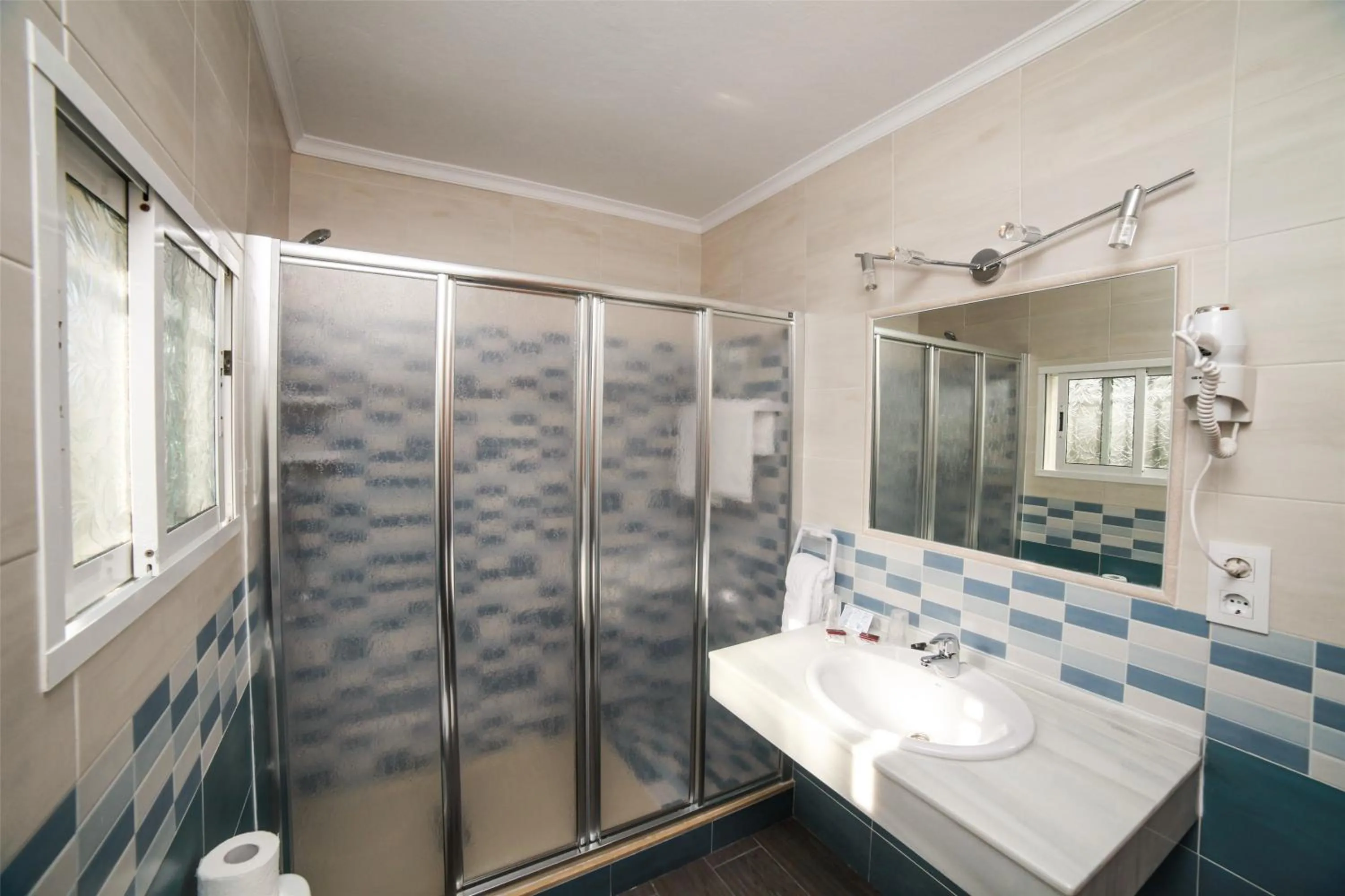 Deluxe Double Room with Terrace in El Levante