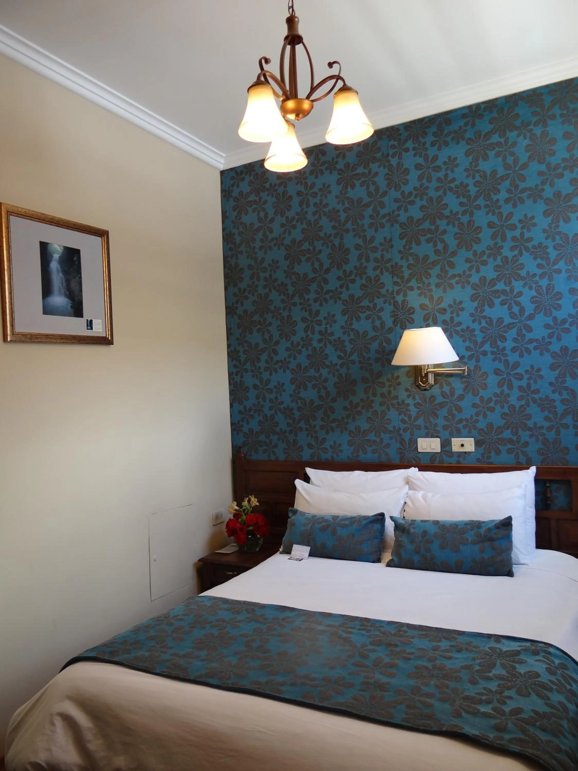 Bedroom, Bed in Hotel Real Audiencia