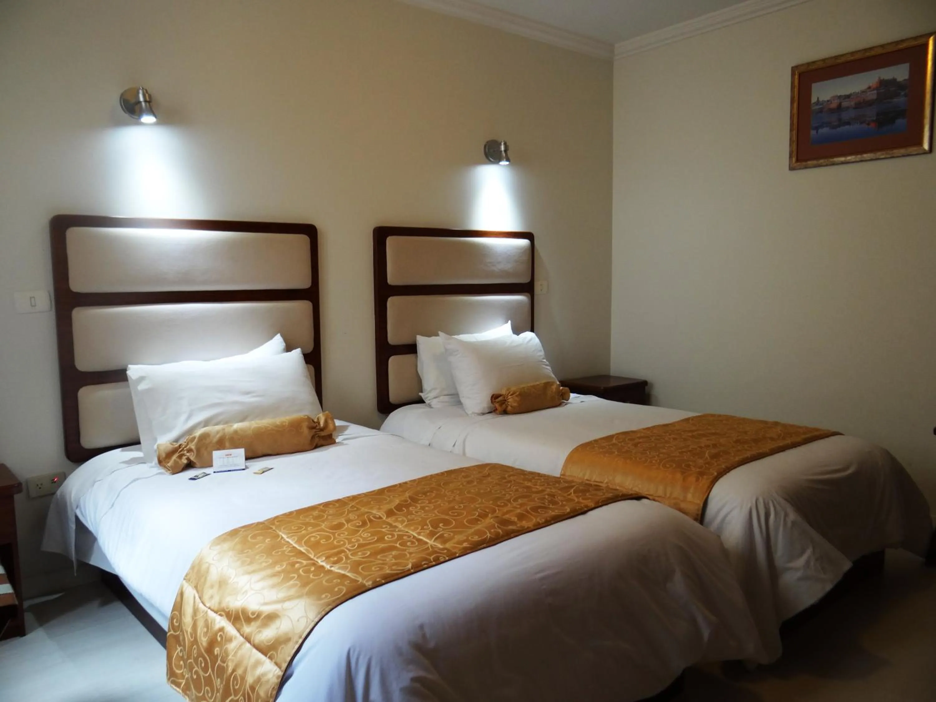 Bedroom, Bed in Hotel Real Audiencia