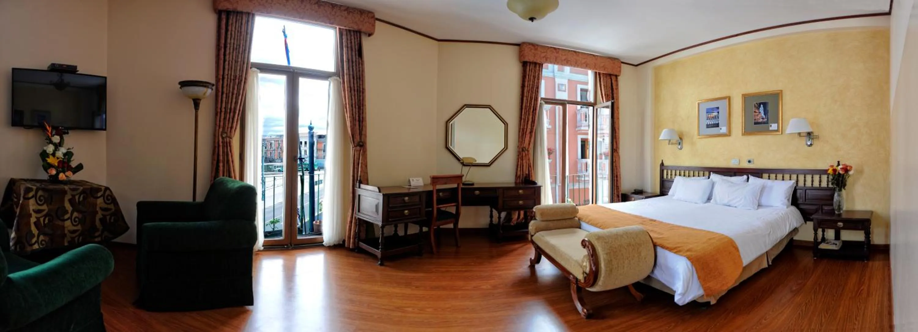 City view, Bed in Hotel Real Audiencia