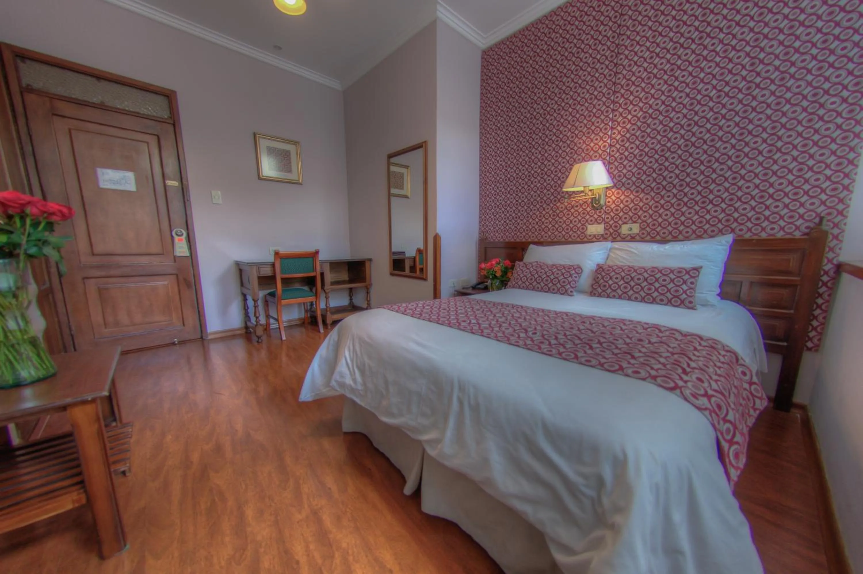 Bedroom, Bed in Hotel Real Audiencia