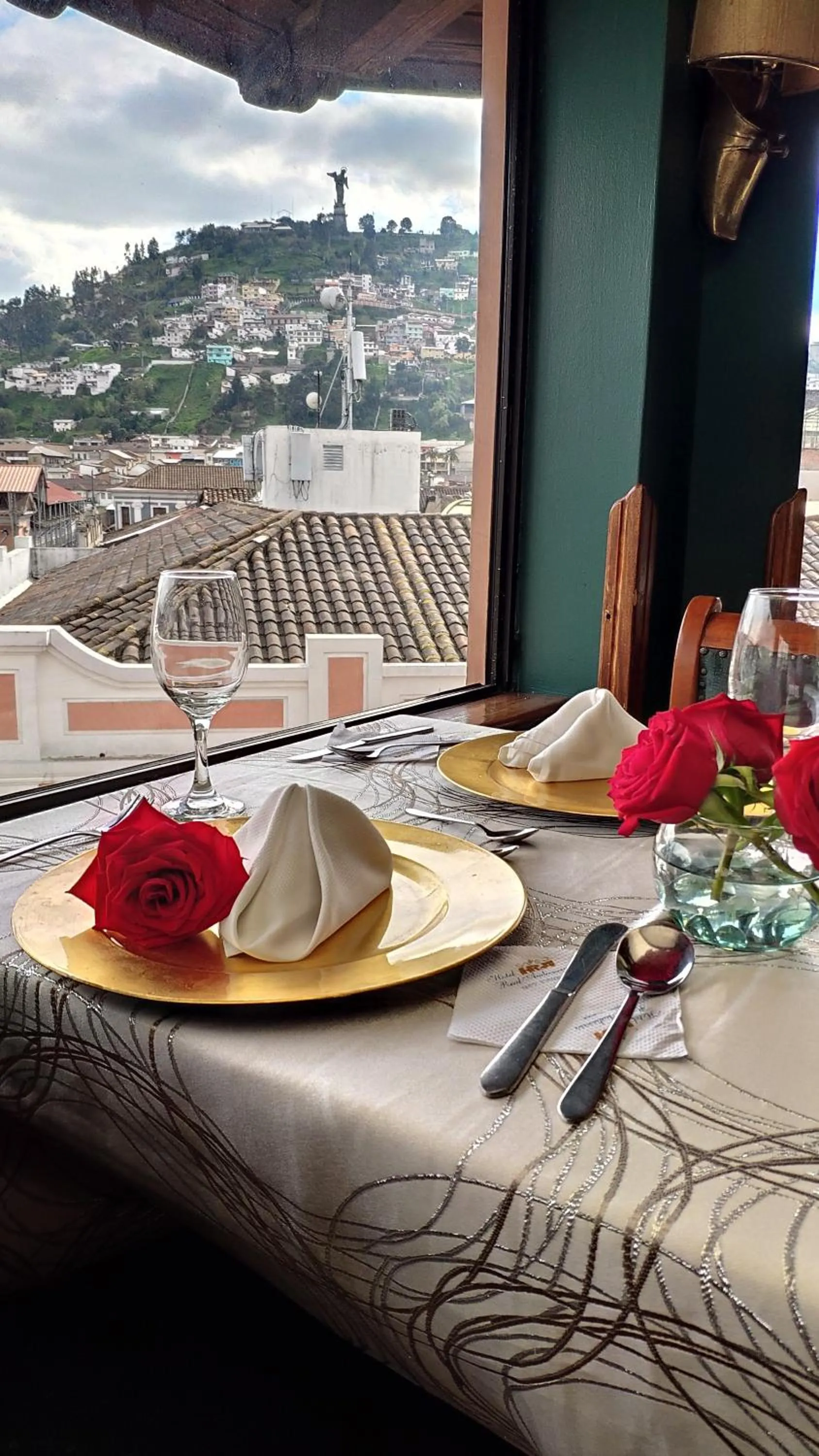 Restaurant/places to eat in Hotel Real Audiencia