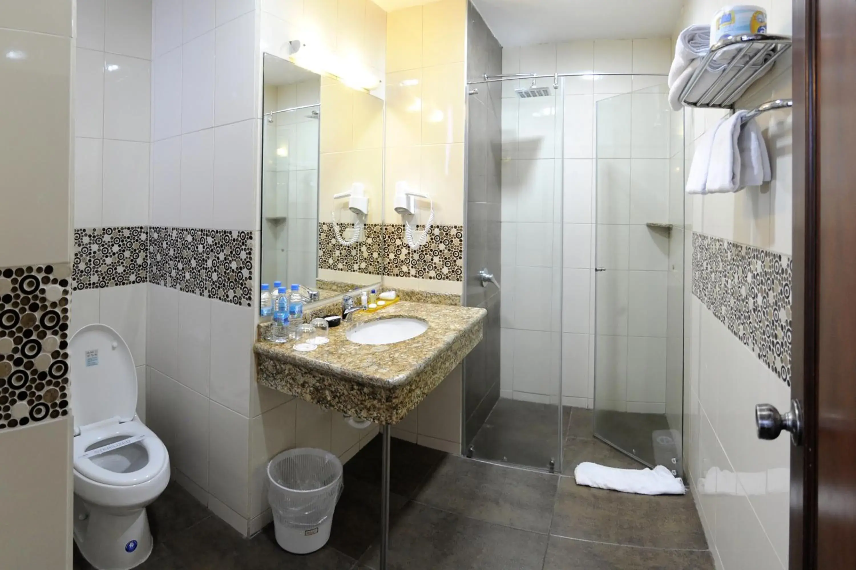 Classic Quadruple Room in Hotel Real Audiencia Classic Quadruple Room in Hotel Real Audiencia