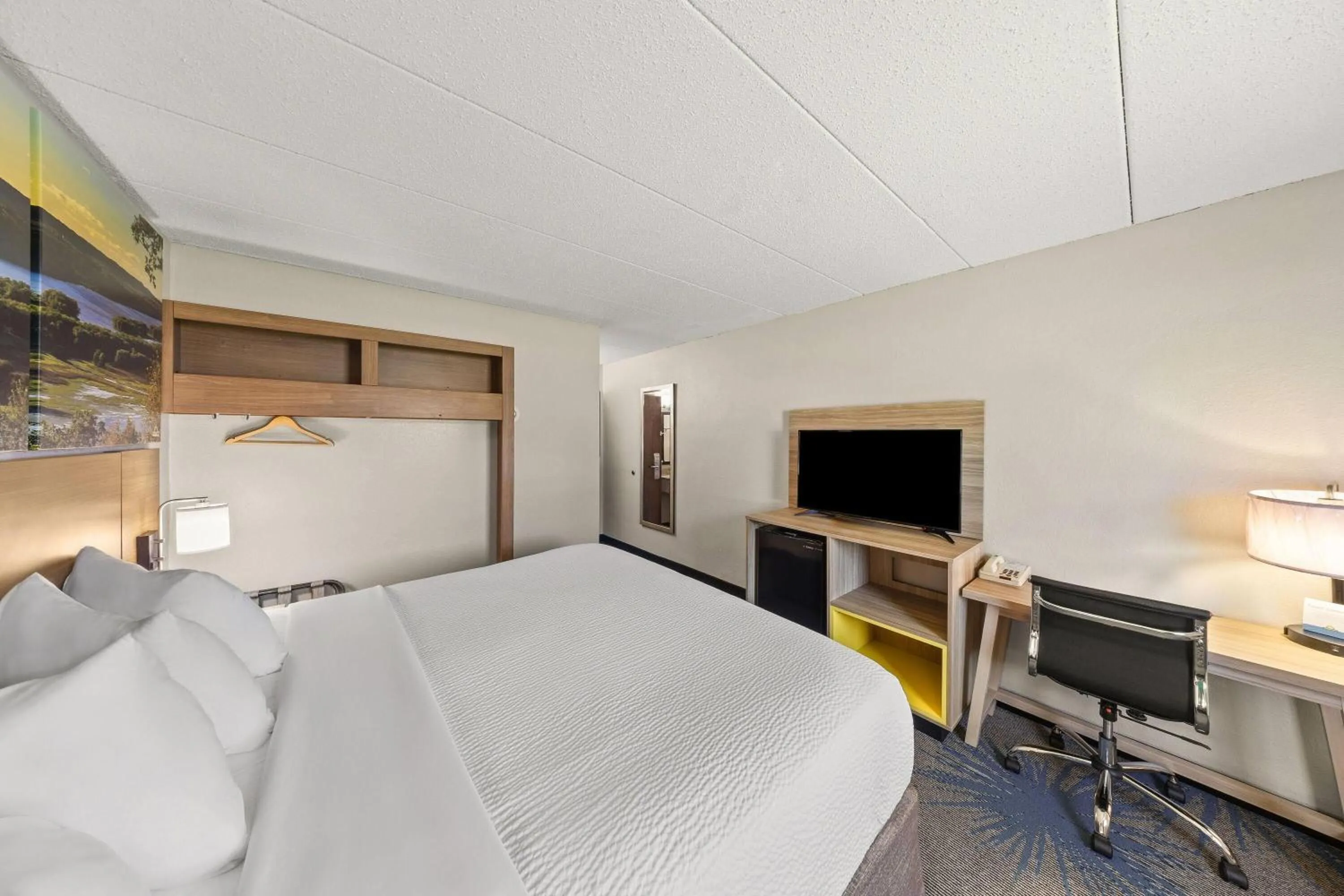 Bed in Days Inn by Wyndham Winona