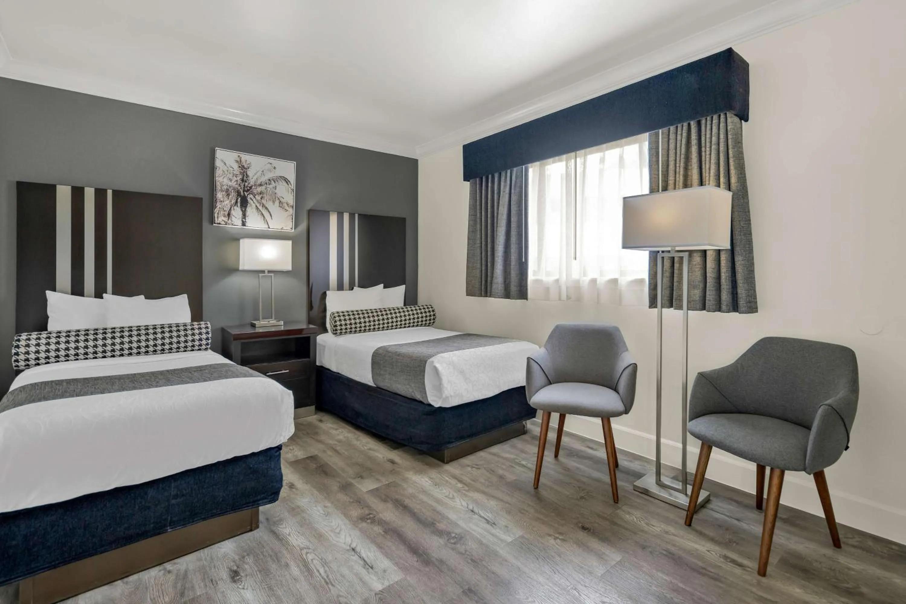 Bedroom, Bed in Best Western Park Crest Inn