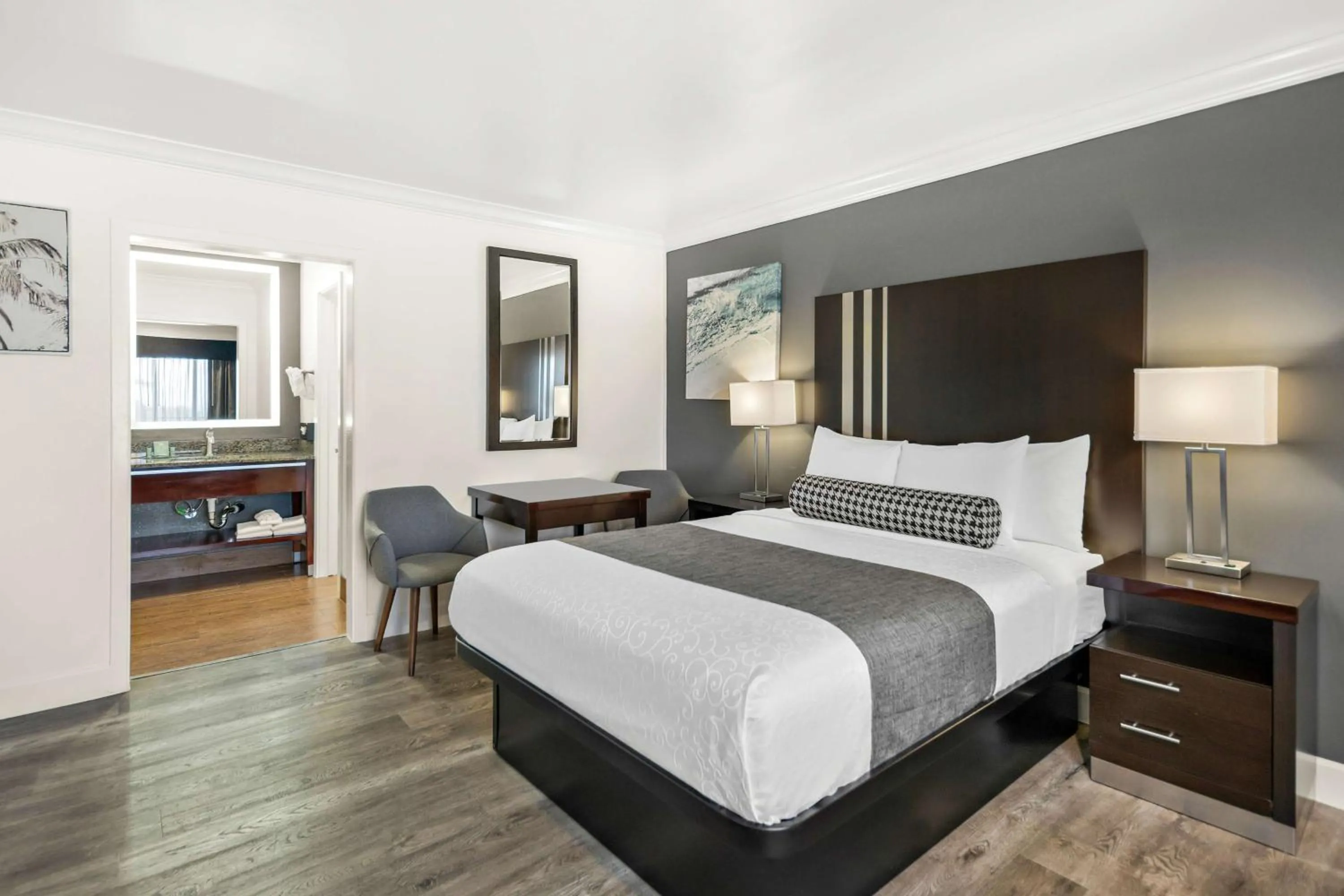 Bedroom, Bed in Best Western Park Crest Inn