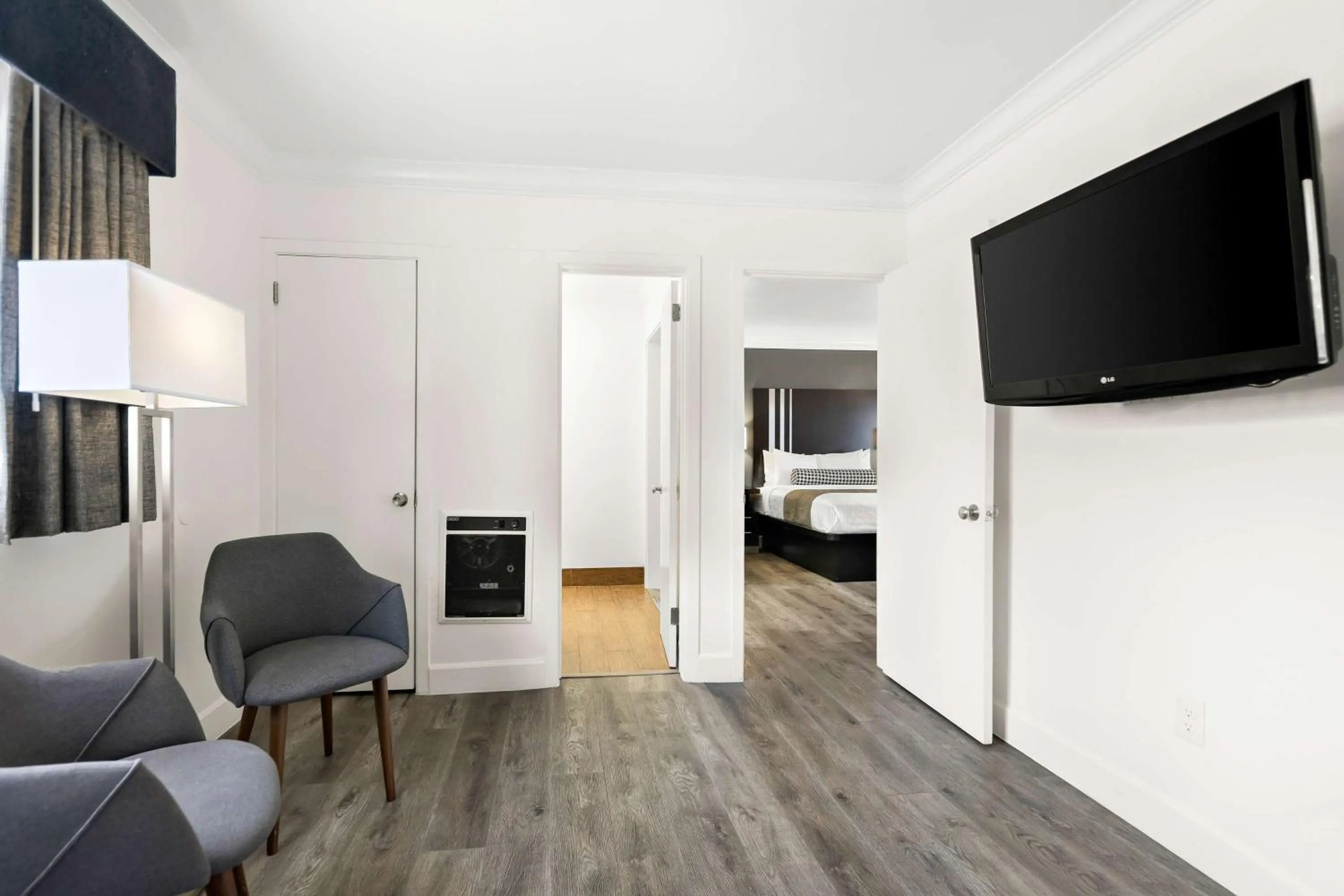 Bedroom in Best Western Park Crest Inn