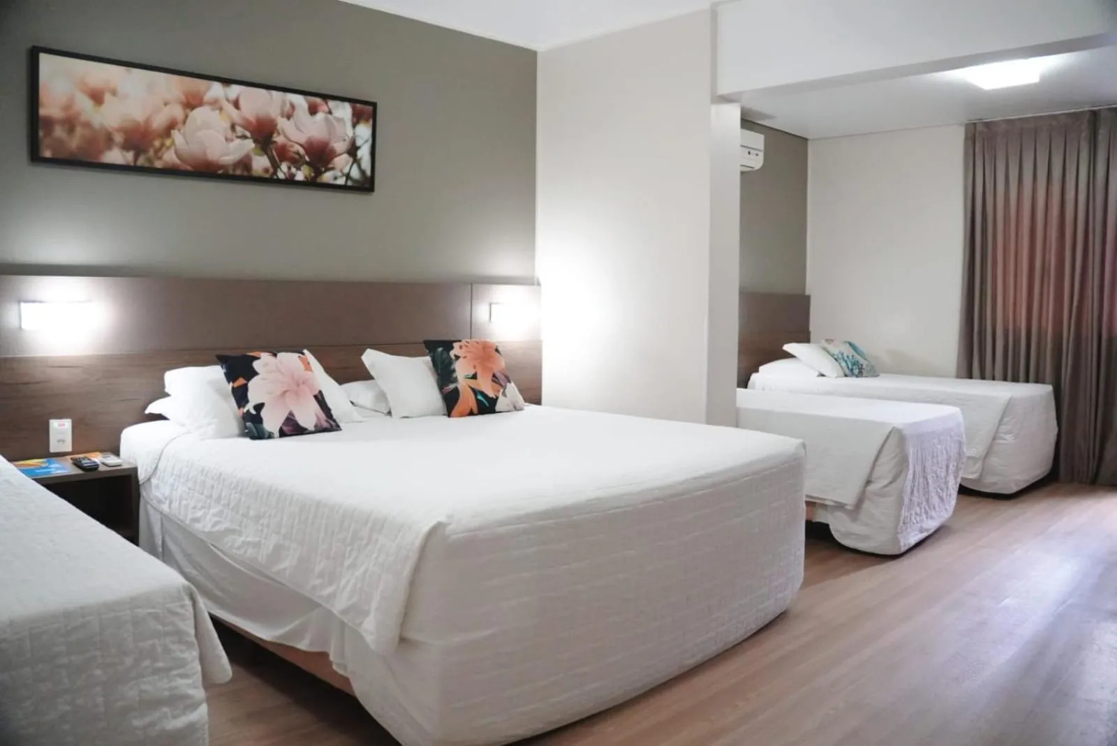 Bedroom, Bed in Hotel Bella Camboriú