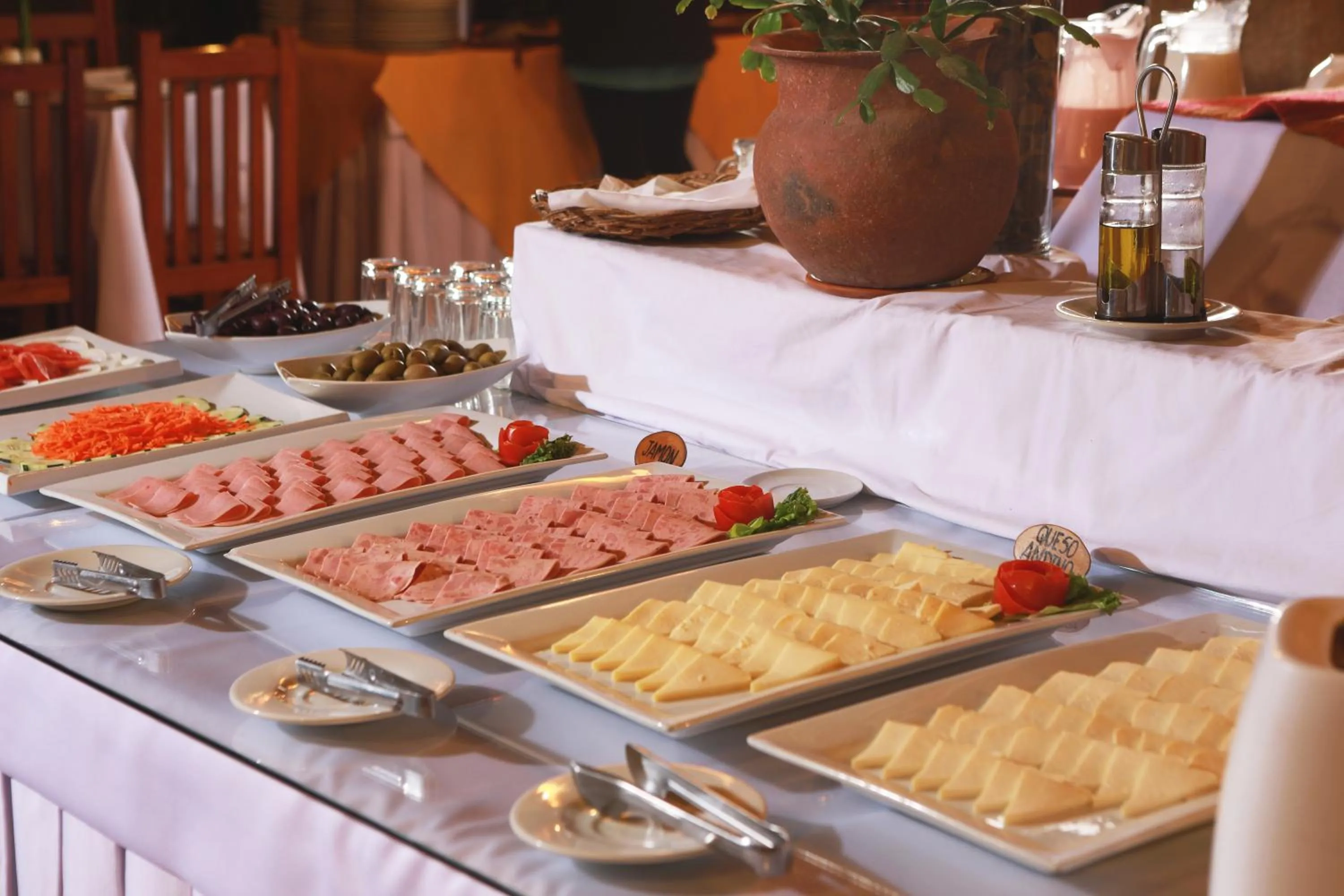 Breakfast in Hotel San Agustin Urubamba