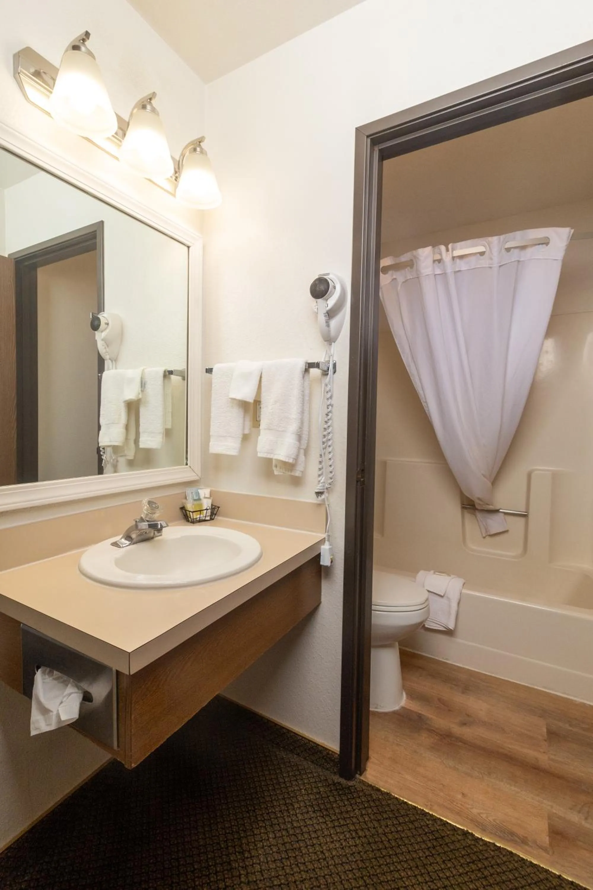 FairBridge Inn & Suites Moscow - Pullman