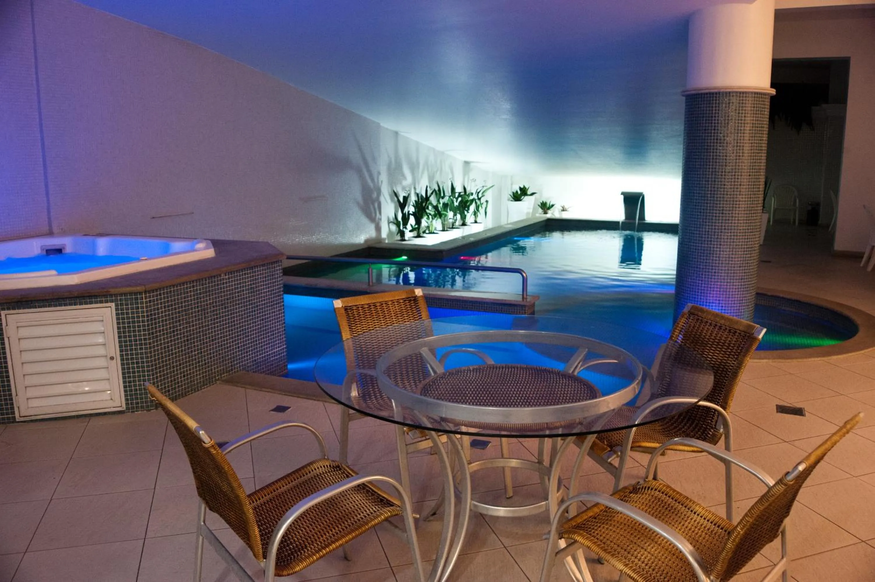 Restaurant/places to eat in Hotel Marimar The Place