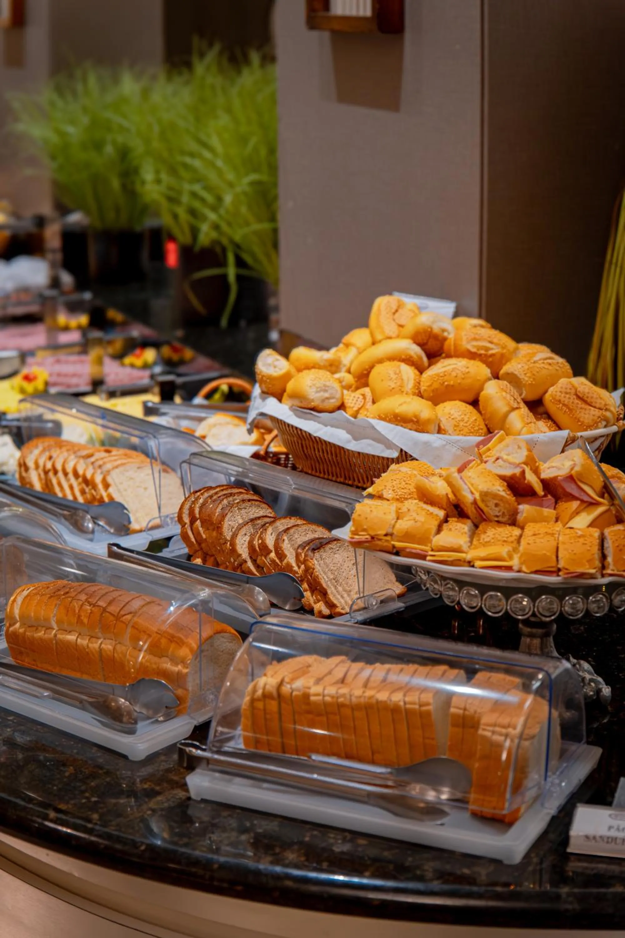 Restaurant/places to eat in Hotel Marimar The Place