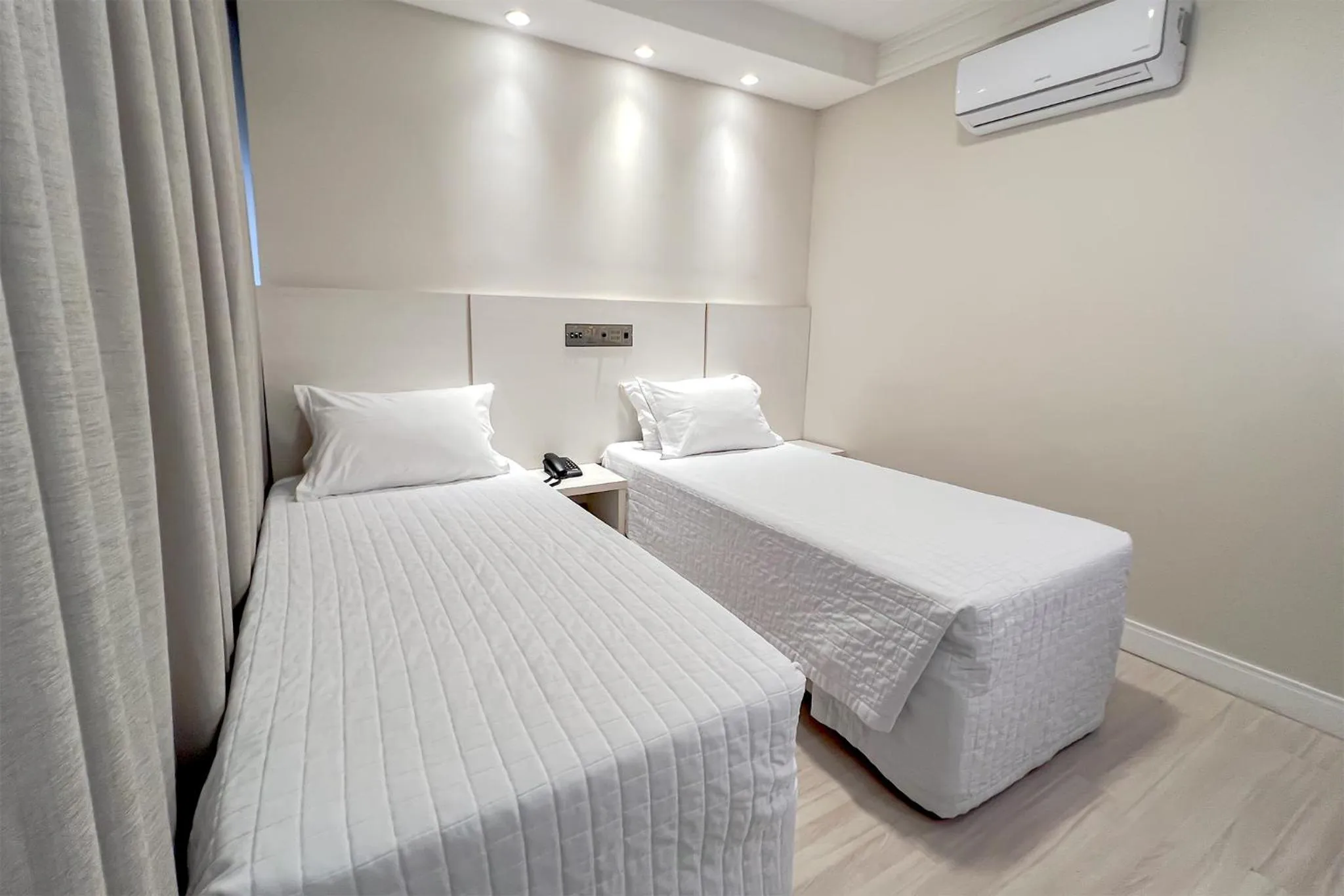 Bed in Hotel Marimar The Place