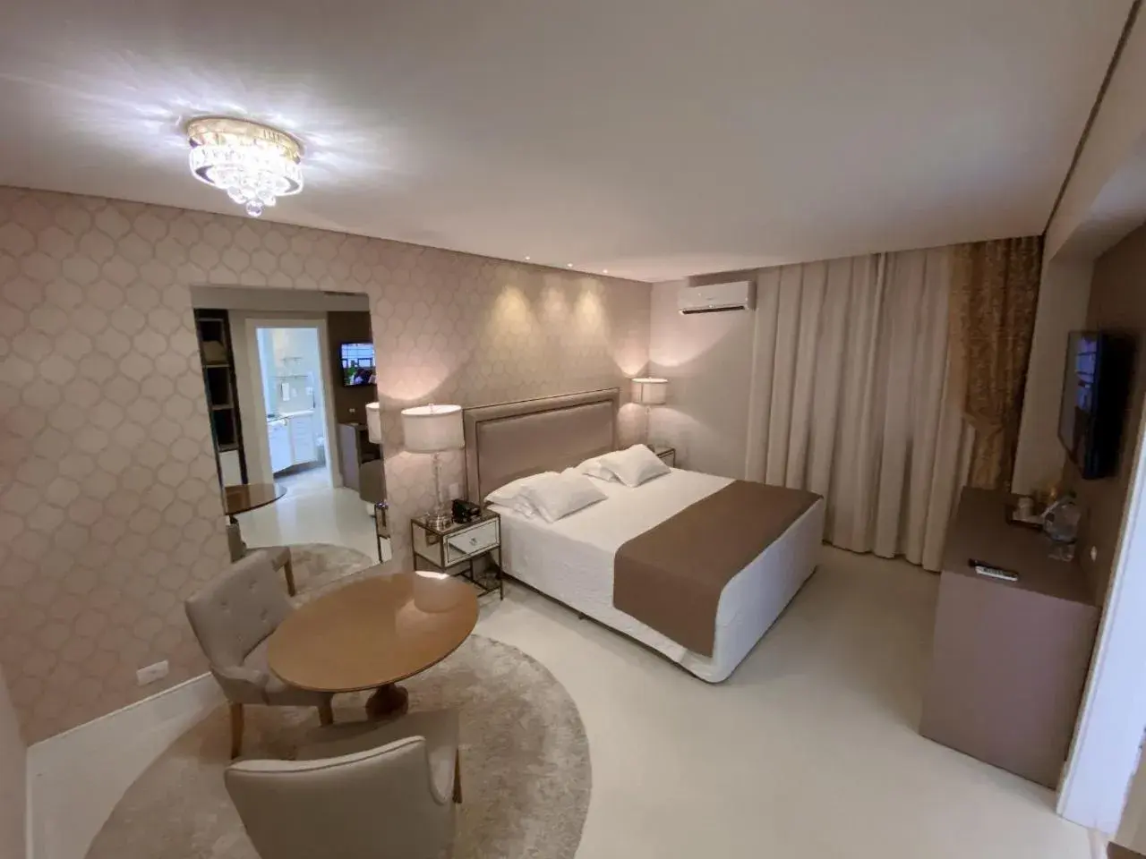 Deluxe Queen Suite in Hotel Marimar The Place Deluxe Queen Suite in Hotel Marimar The Place